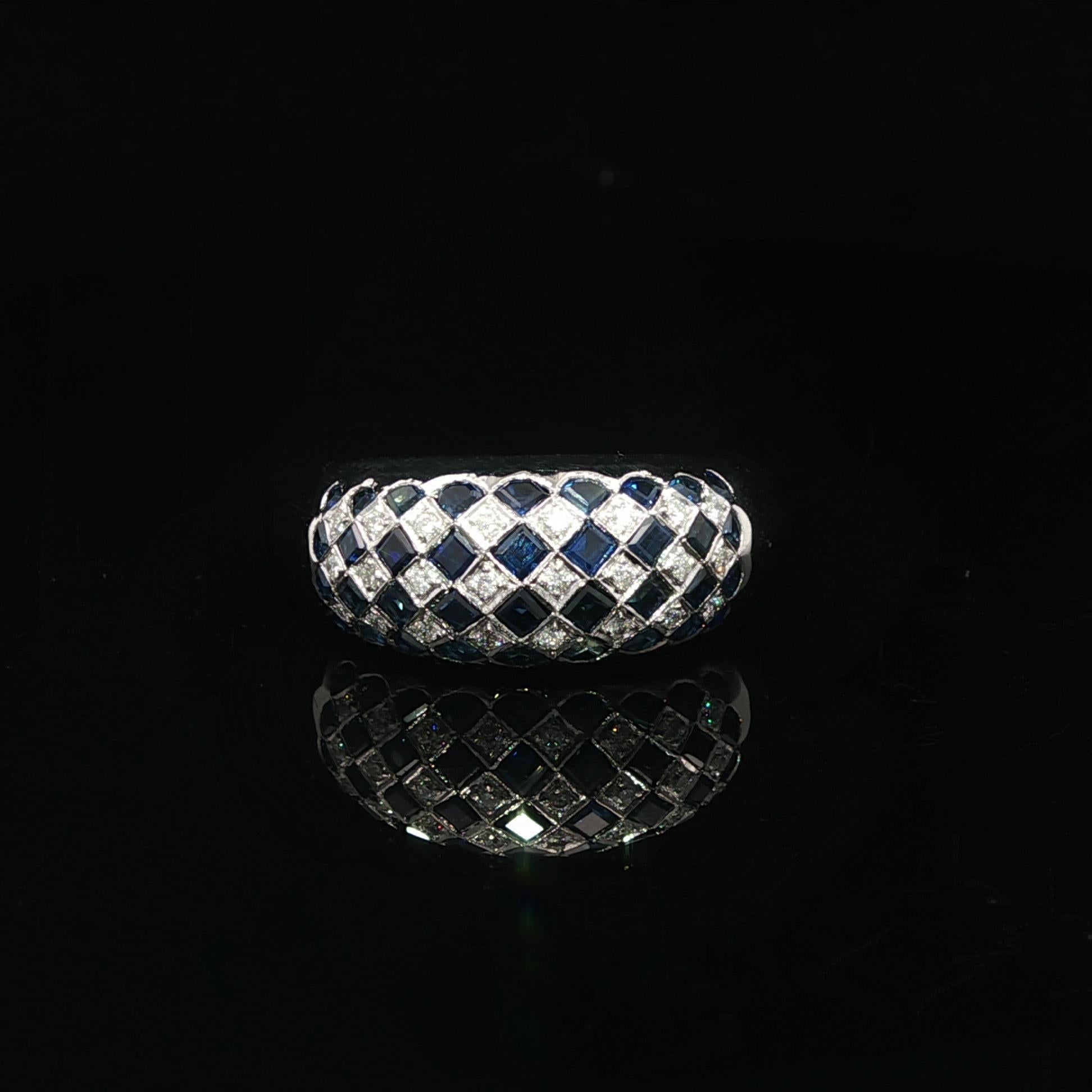 --Pietre: --
(36) Diamanti naturali autentici - taglio calibro a cuscino - castone e pavé - splendido colore blu - 1,20ctw (circa)
(24) Diamanti naturali autentici - taglio rotondo brillante - incastonati - bei diamanti bianchi brillanti - 0,20ctw