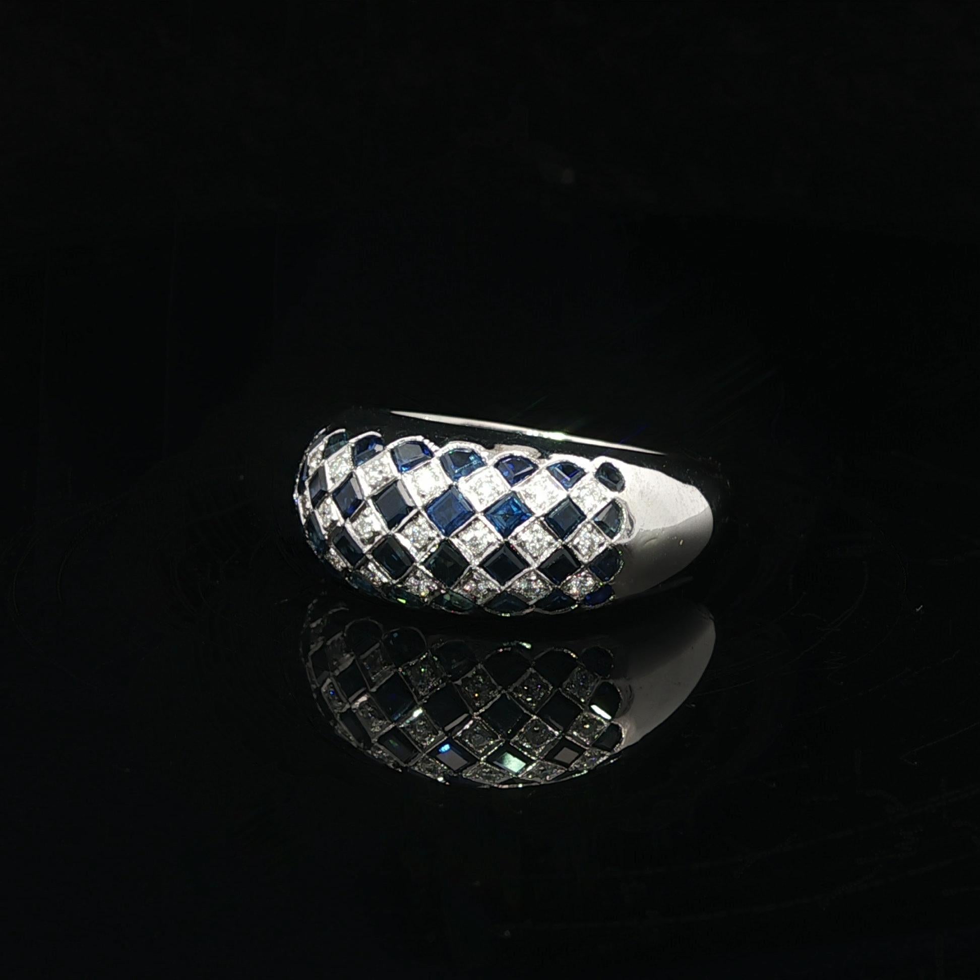 Anello in oro bianco 18 carati con zaffiro e diamante a scacchiera con pavé a forma di cupola In condizioni buone in vendita a Montclair, NJ