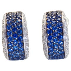 18 Karat Weißgold 1,41 Karat Cluster Blauer Saphir & 0,81 Karat Cluster Diamant-Ohrring