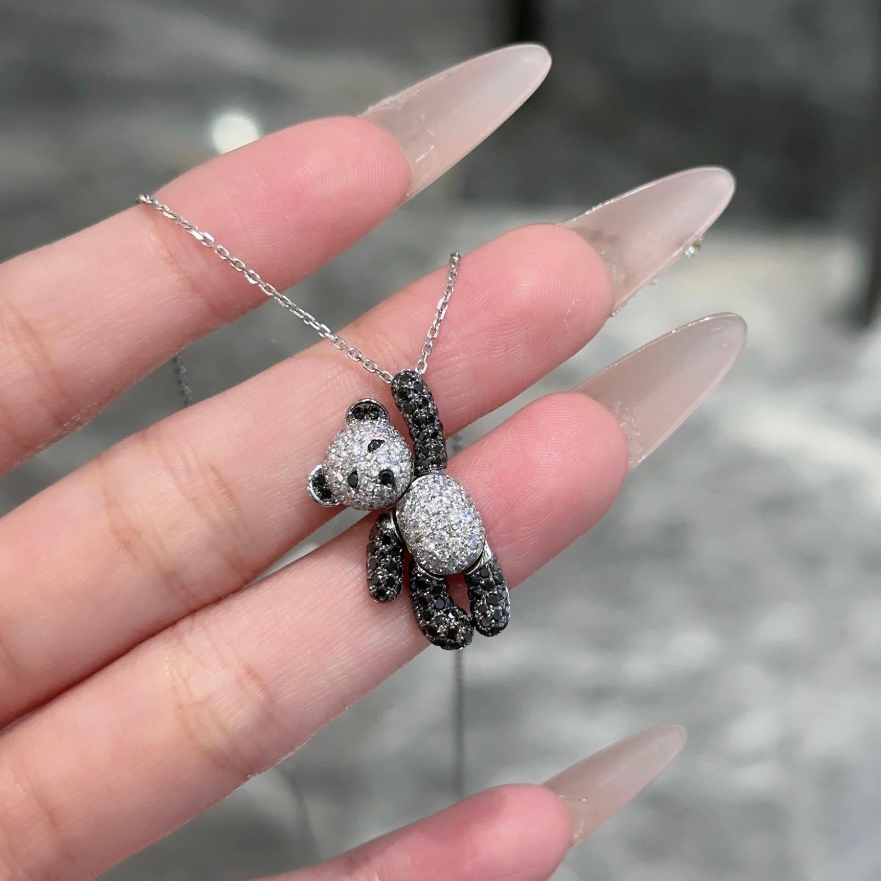 18K White Gold 1.43CT Natural Round Diamond Bear-Shaped Pendant Necklace For Sale 1