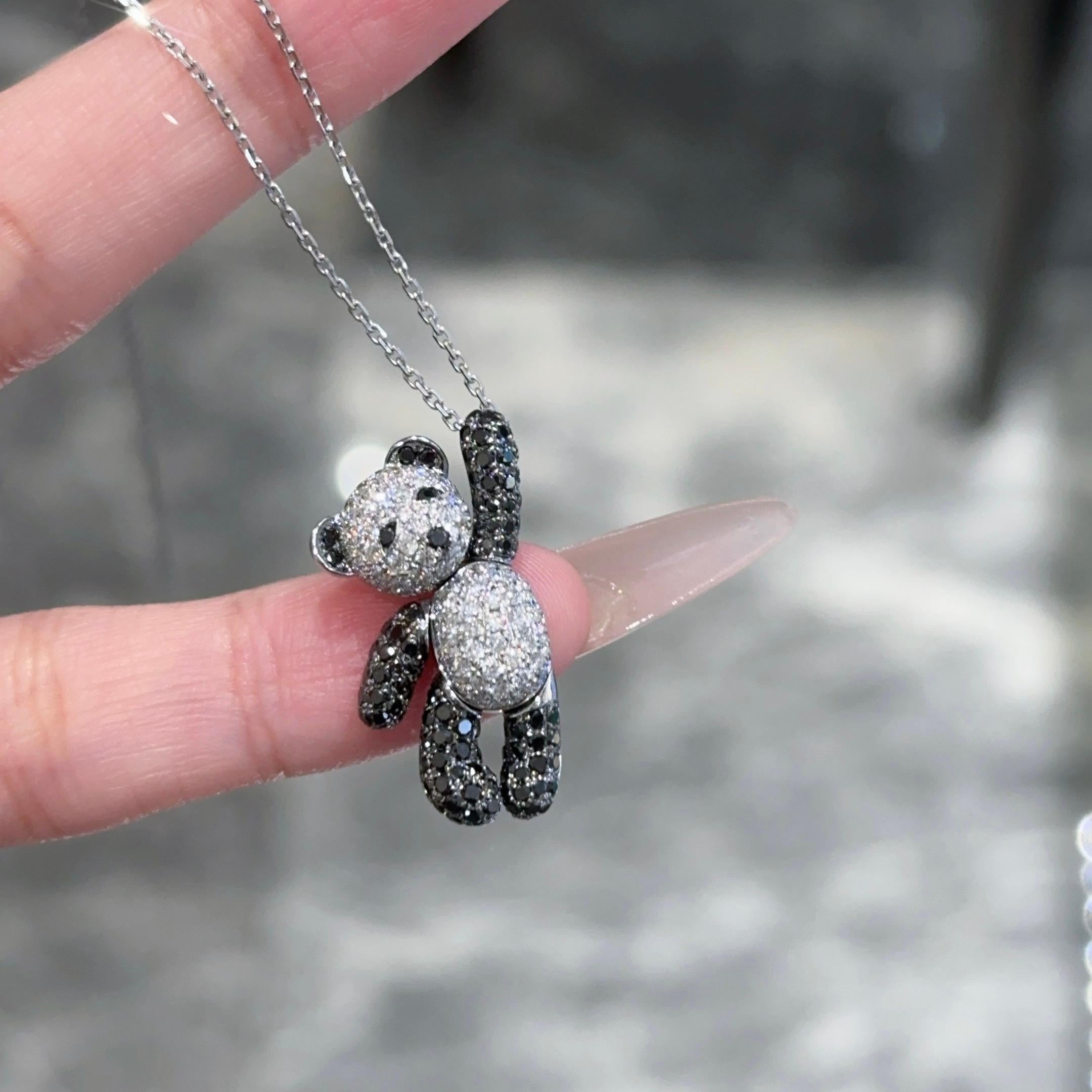 18K White Gold 1.43CT Natural Round Diamond Bear-Shaped Pendant Necklace For Sale 2
