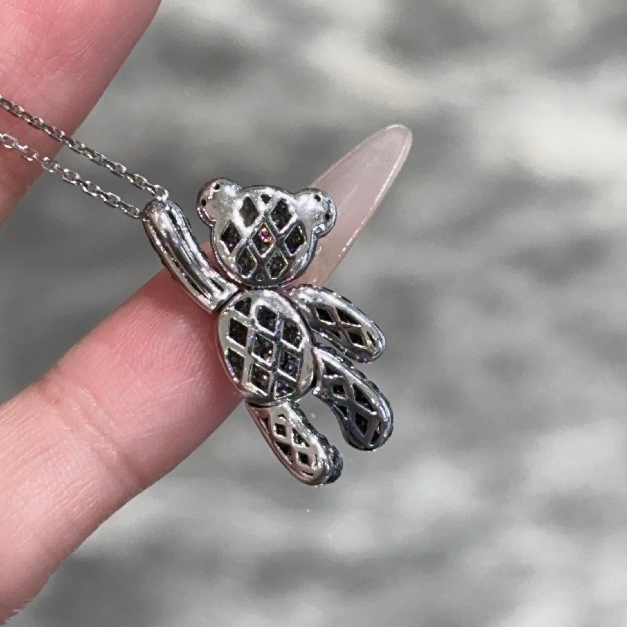 18K White Gold 1.43CT Natural Round Diamond Bear-Shaped Pendant Necklace For Sale 3