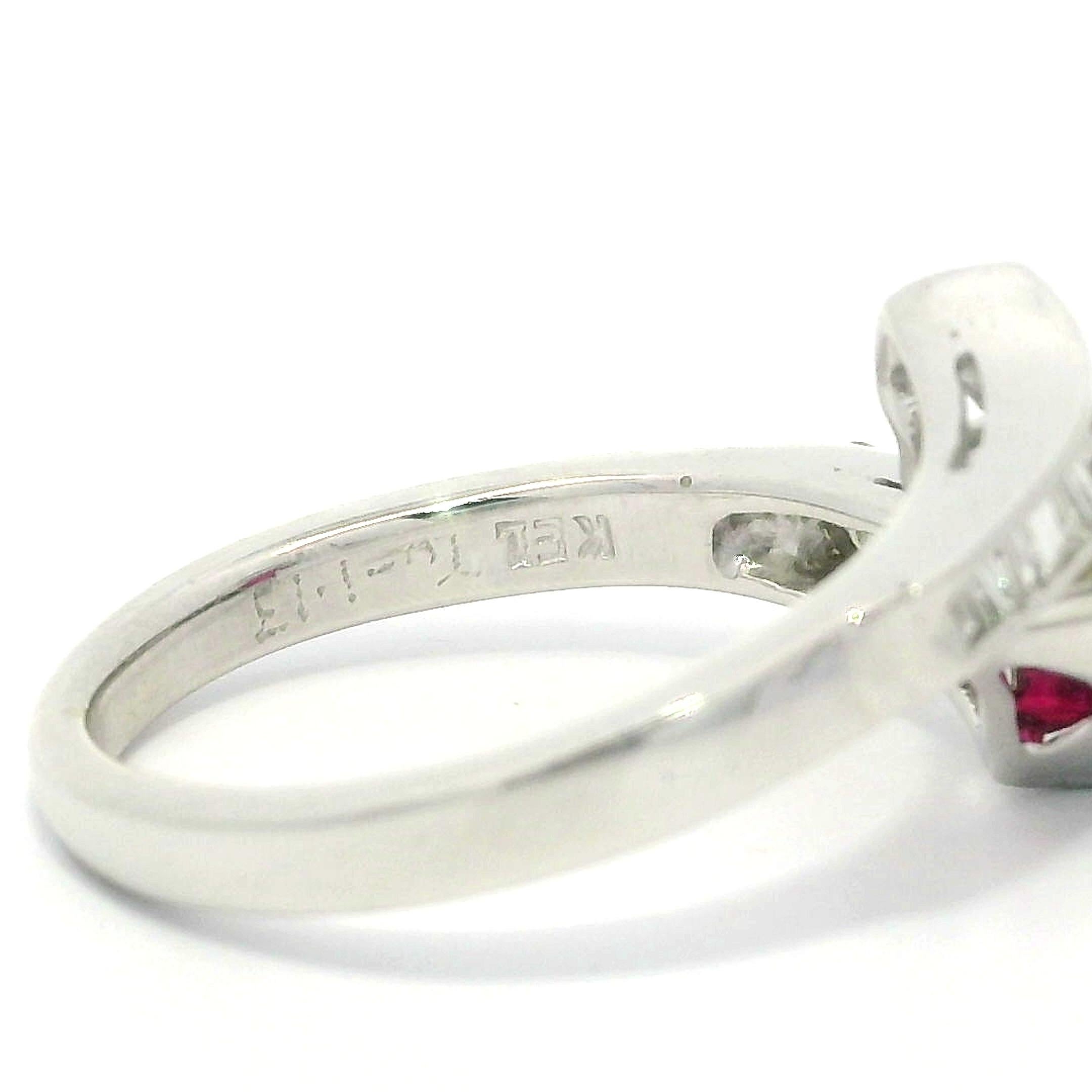 18k White Gold 1.45ctw Trillion Rubellite Tourmaline & Diamond Bypass Ring en venta 6