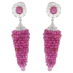 Pendientes de oro blanco de 18 quilates con diamantes y rubíes de 1,50 ct MF13-020226