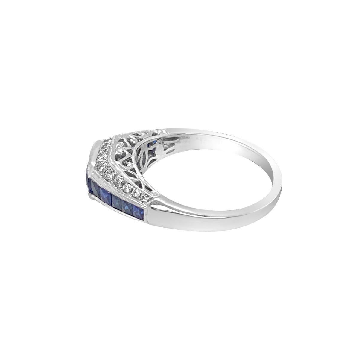 Women's 18 Karat White Gold 1.50 Carat Sapphire and Diamond Ring For Sale