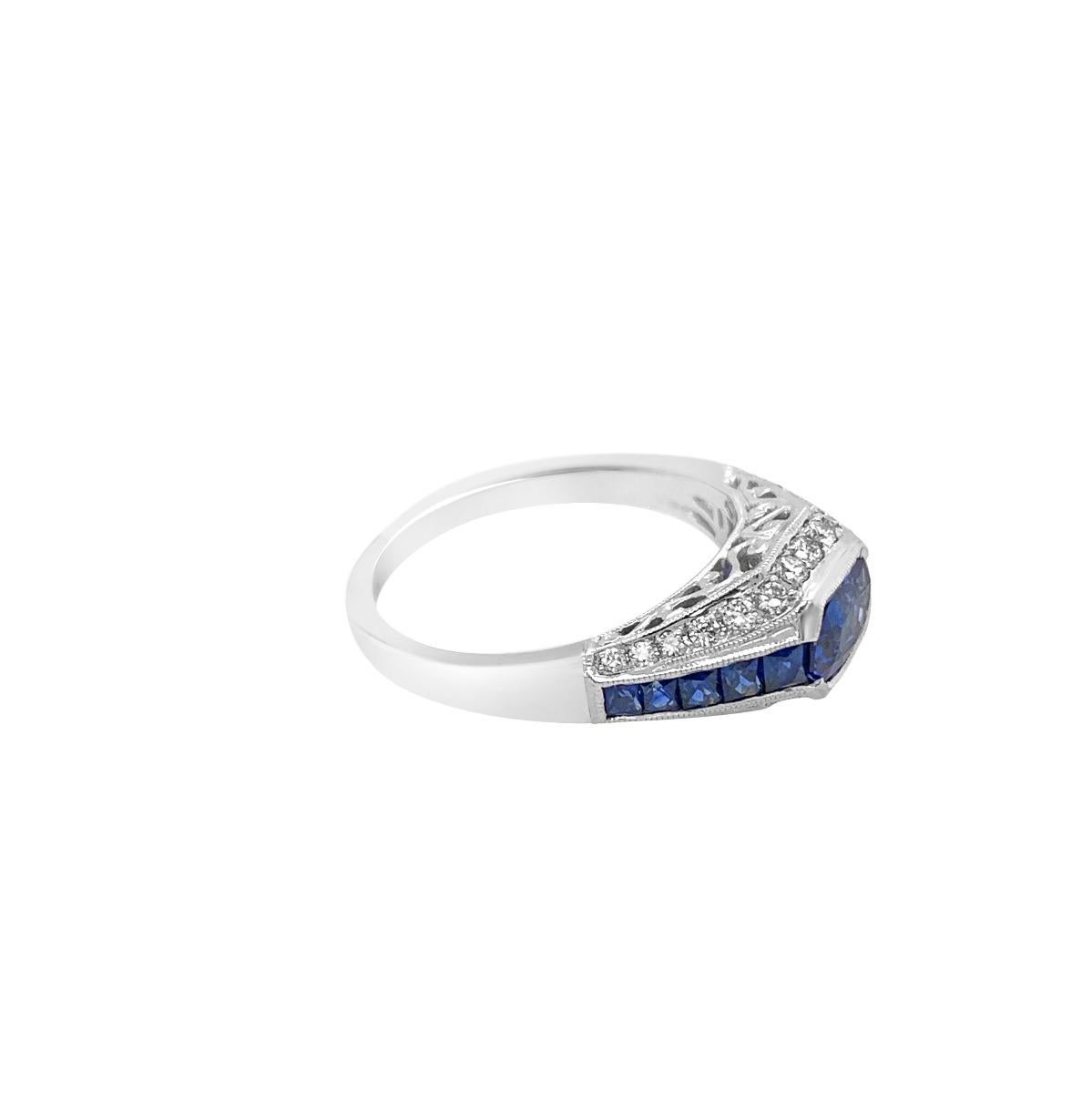 18 Karat White Gold 1.50 Carat Sapphire and Diamond Ring For Sale 1