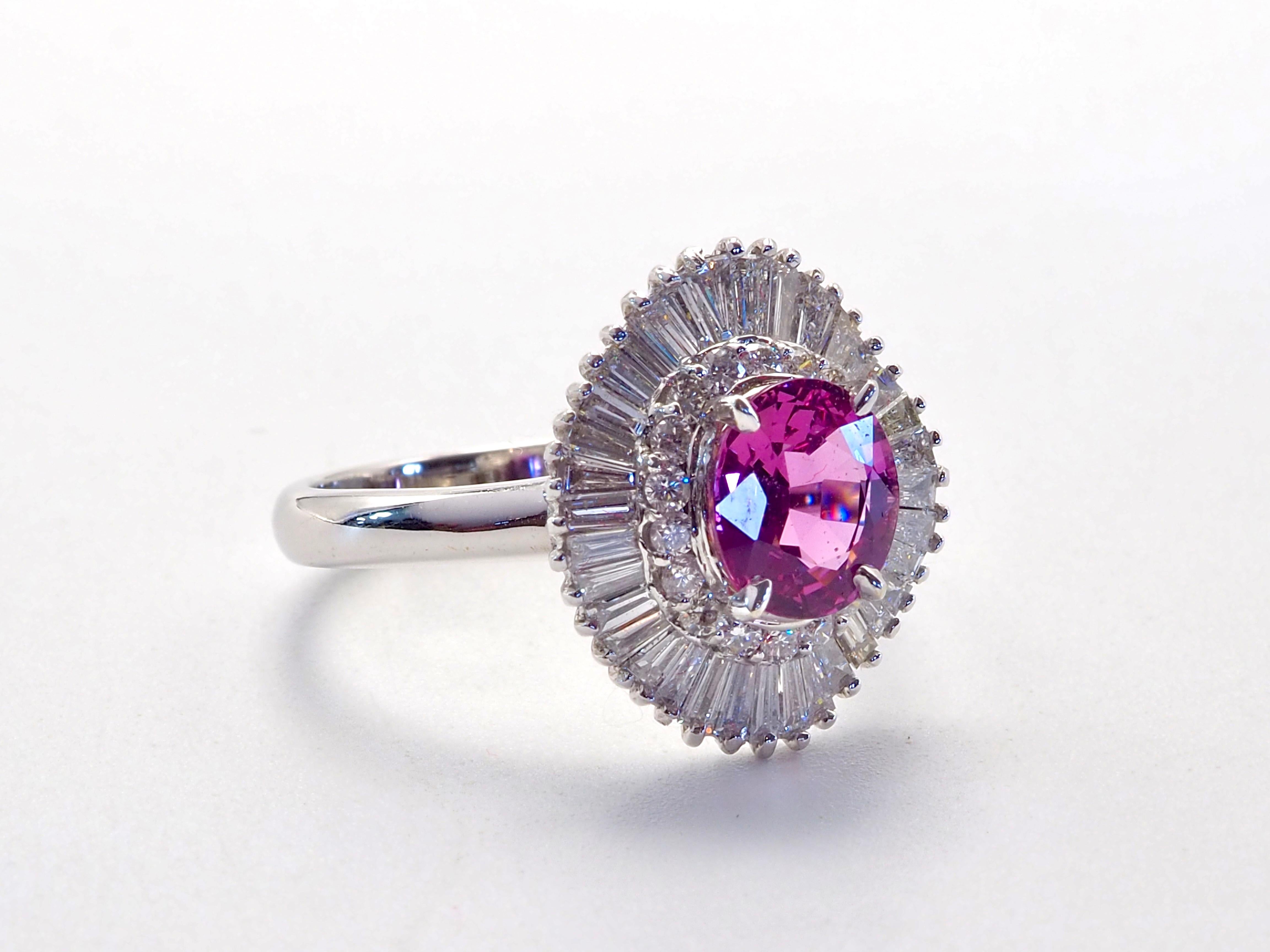 18K White Gold 1.50ctw Pink Sapphire & 0.77ctw Diamond Ballerina Ring In New Condition For Sale In เกาะสมุย, TH