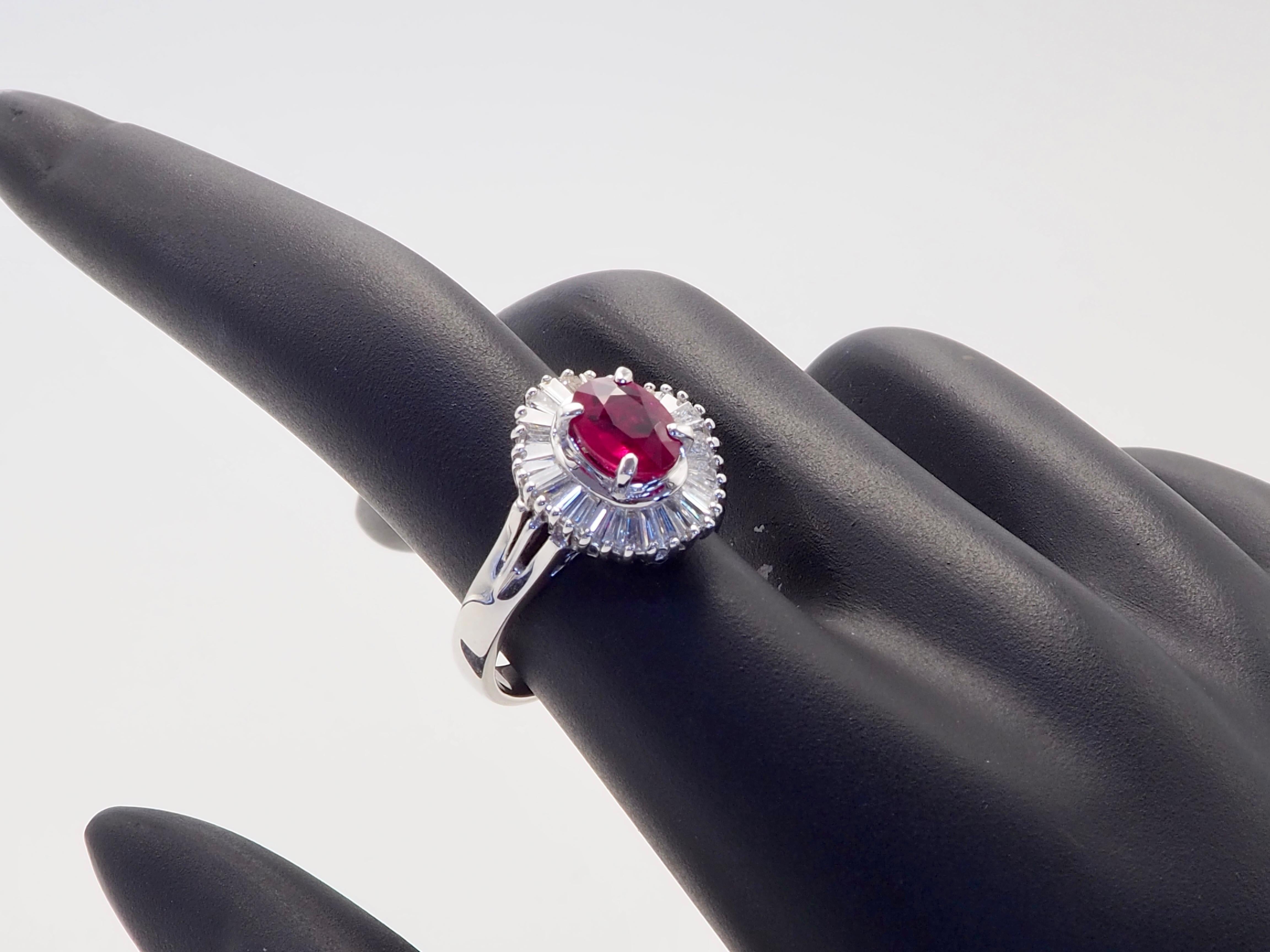 18K White Gold 1.51ct Oval Ruby & 0.55ct Diamond Ballerina Ring For Sale 1