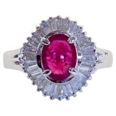 Bague ballerine en or blanc 18 carats, rubis ovale 1,51 carat et diamant 0,55 carat