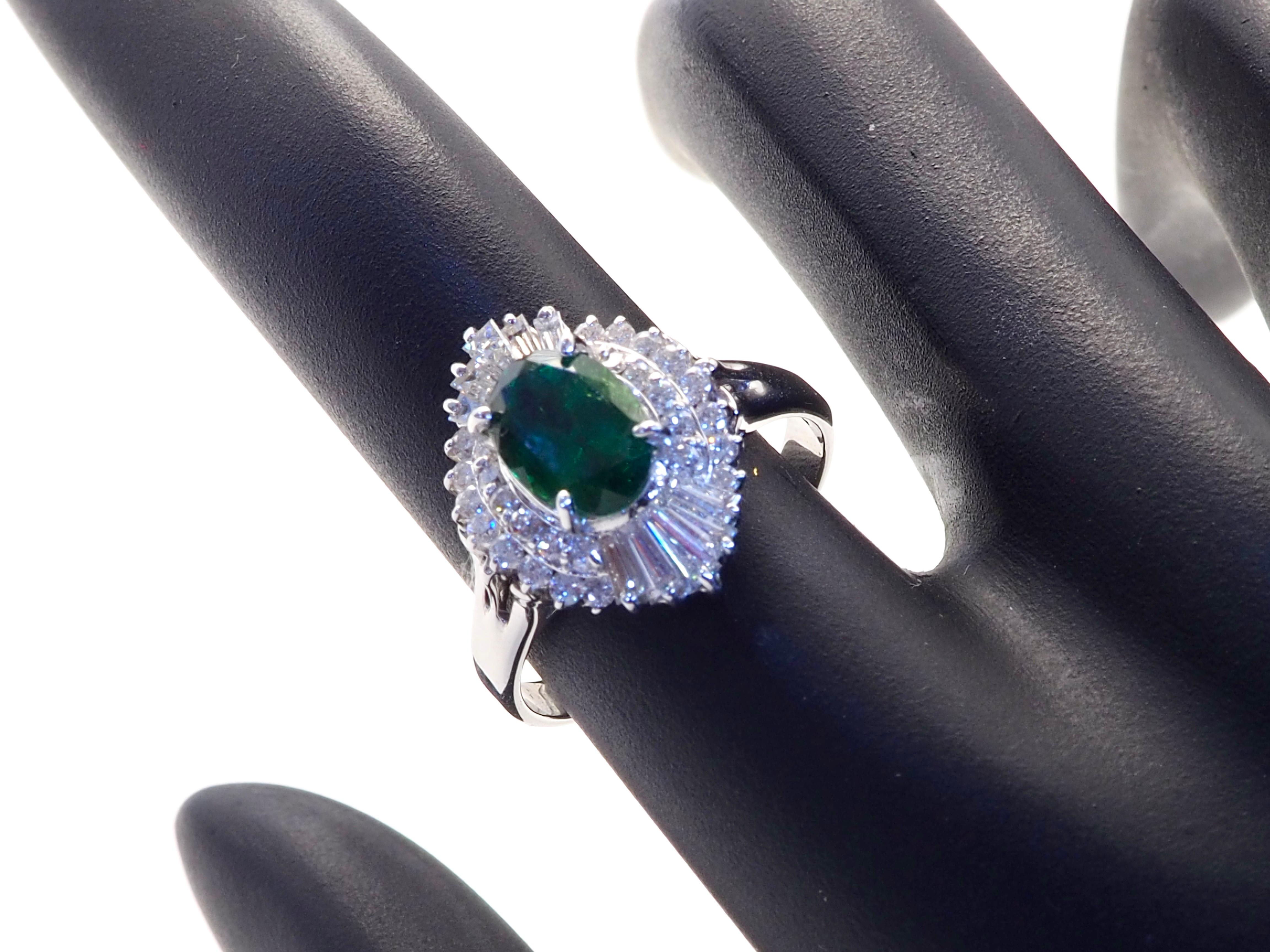Anello Ballerina in oro bianco 18 carati con tsavorite ovale verde vivo da 1,51 carati e diamante da 0,62 carati in vendita 5