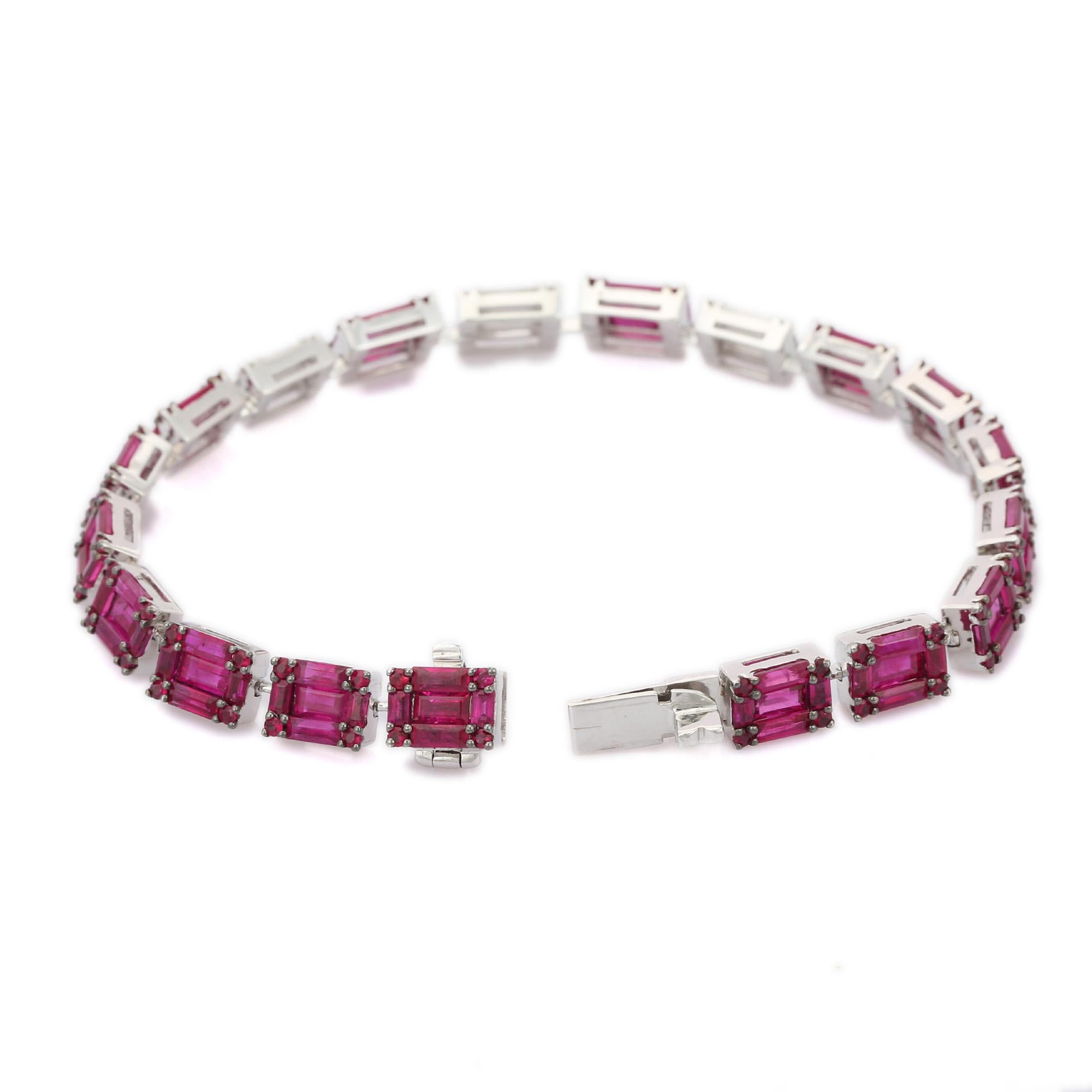 18K White Gold 15.54 Carat Baguette Cut Ruby and Diamond Wedding Bracelet In New Condition For Sale In Houston, TX