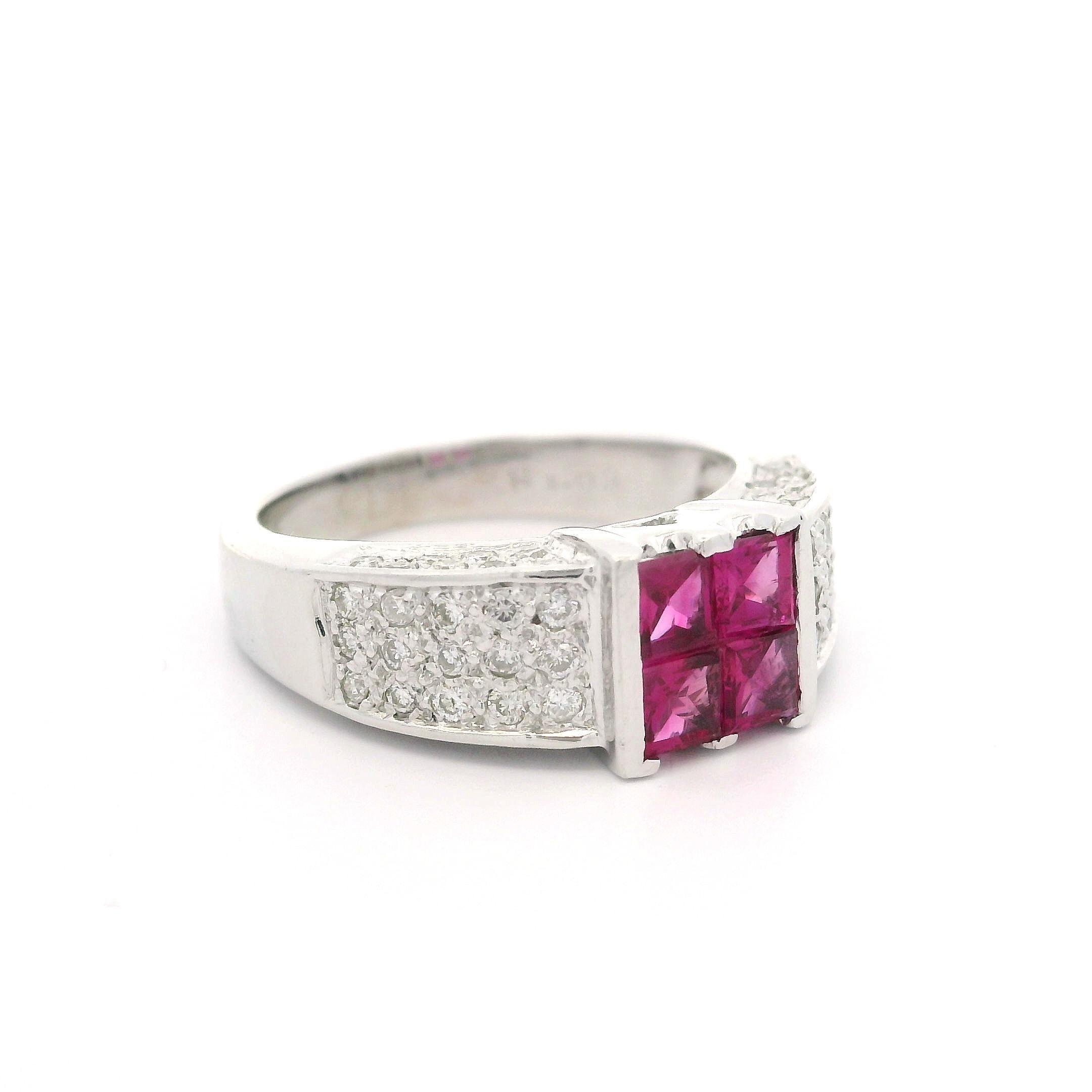 Bague solitaire en or blanc 18k 1.57ctw Square Illusion Set Ruby & Diamond Look en vente 7
