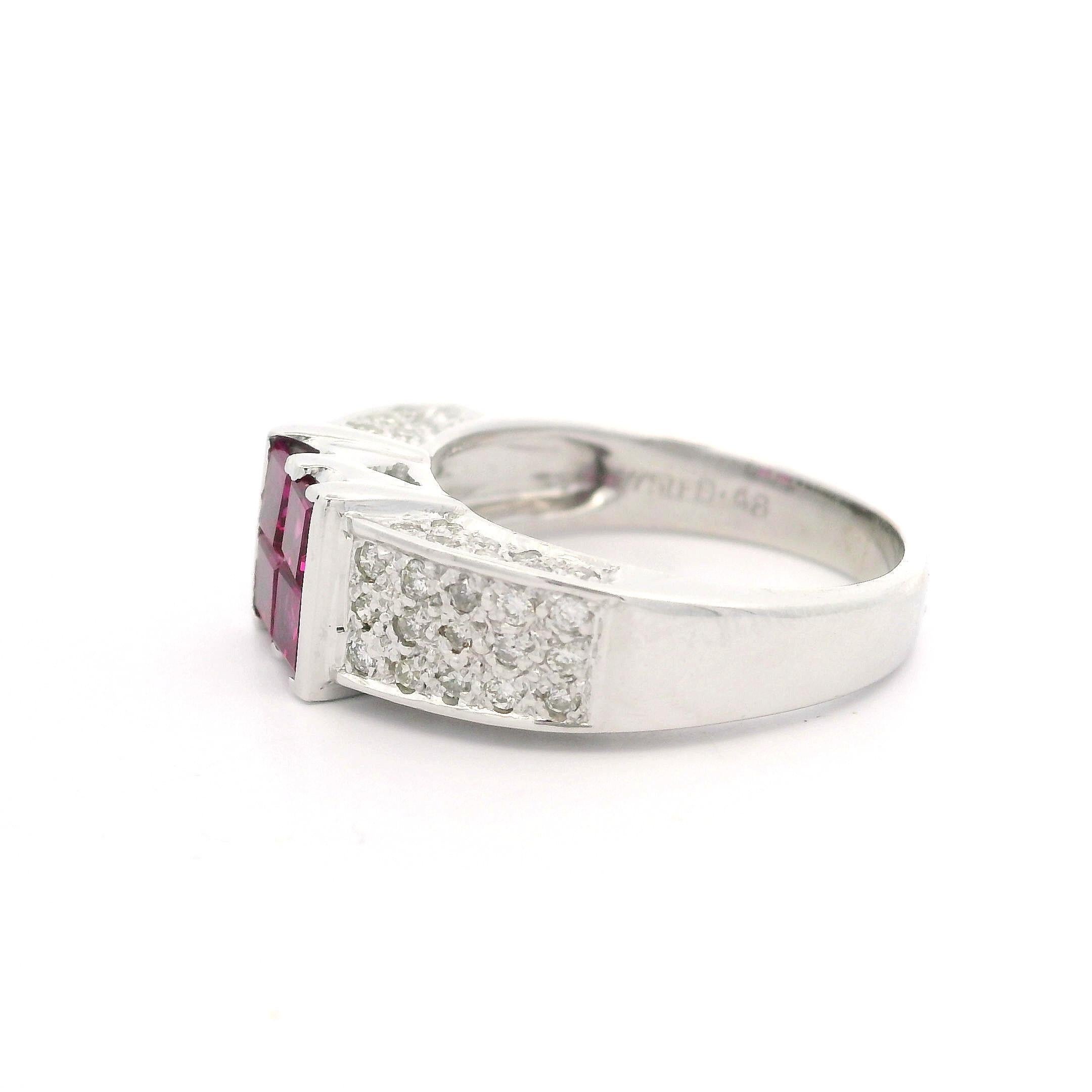 Bague solitaire en or blanc 18k 1.57ctw Square Illusion Set Ruby & Diamond Look en vente 1
