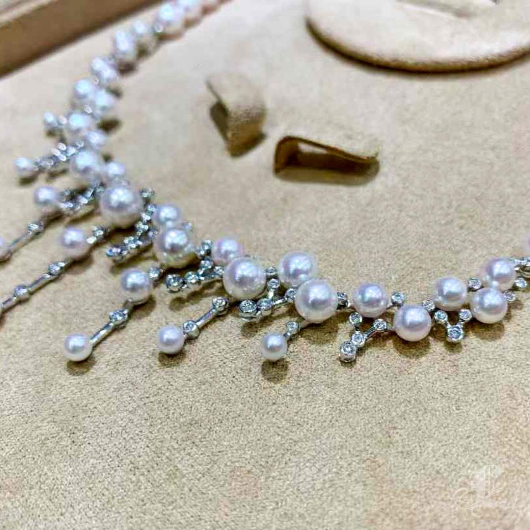 【Lustre Arc】Celestial Cascade Aurora Akoya Pearl Diamond Necklace For Sale 5