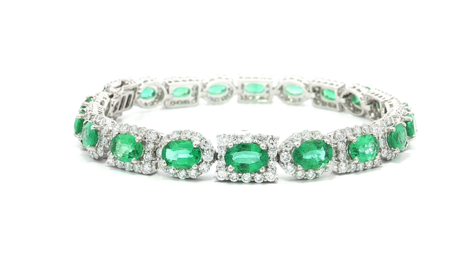 Pulsera de eslabones con diamantes y esmeralda verde brillante de 15 ct de oro blanco de 18k en venta 13
