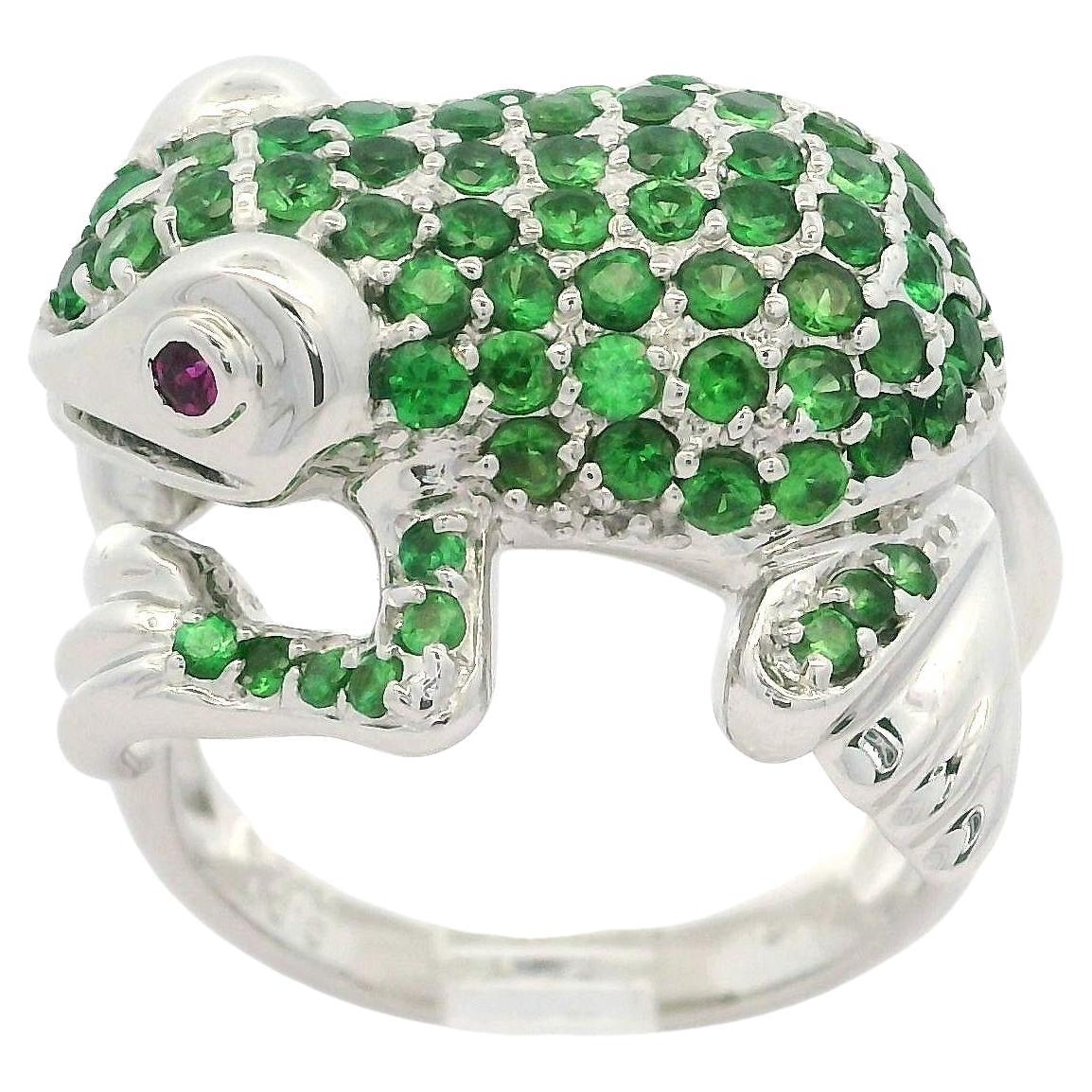 18k White Gold 1.5ctw Round Tsavorite & Ruby Eyes Detailed Frog Cocktail Ring