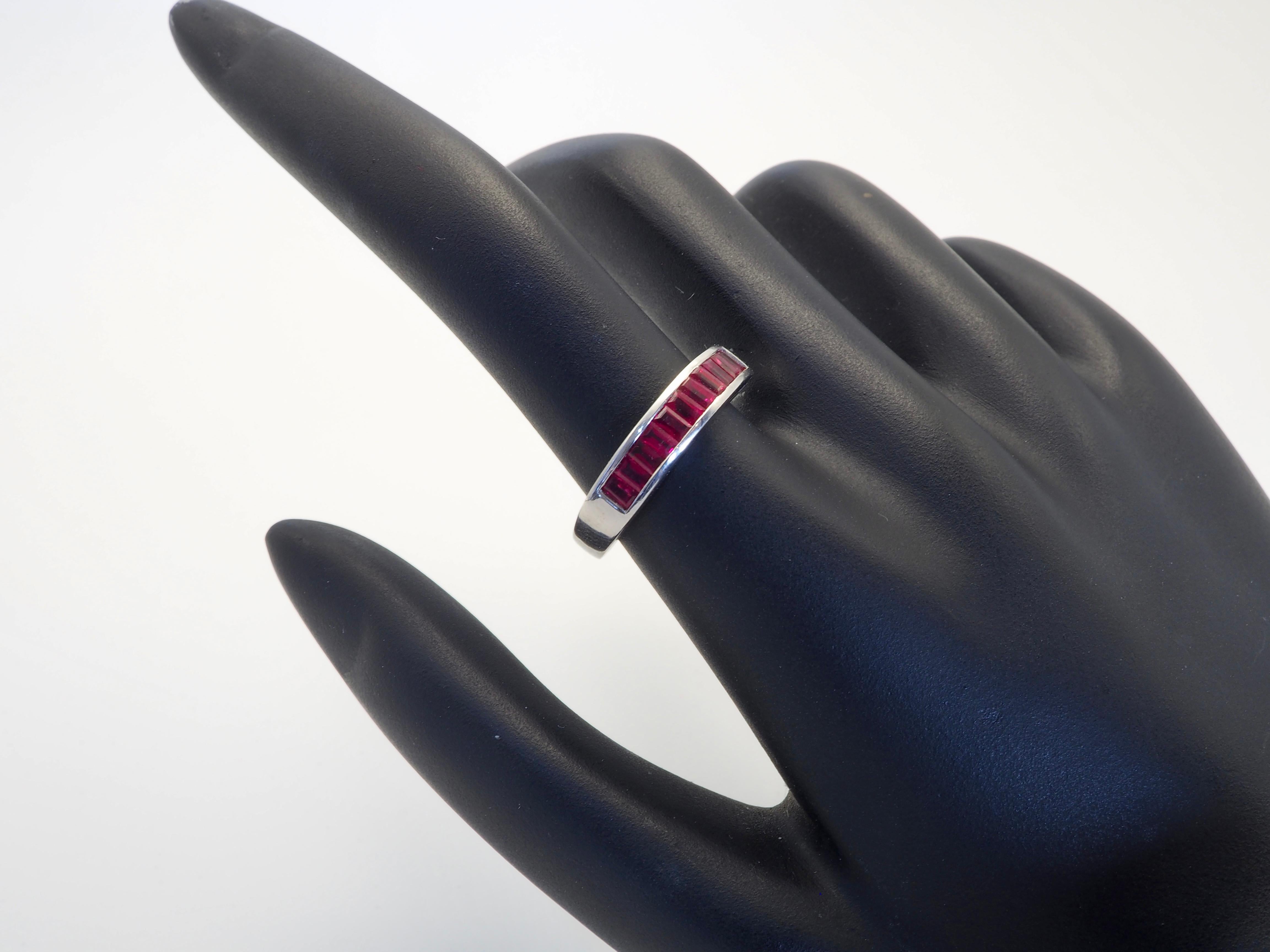 Women's or Men's 18K White Gold 1.60ct Baguette Ruby Band Ring For Sale