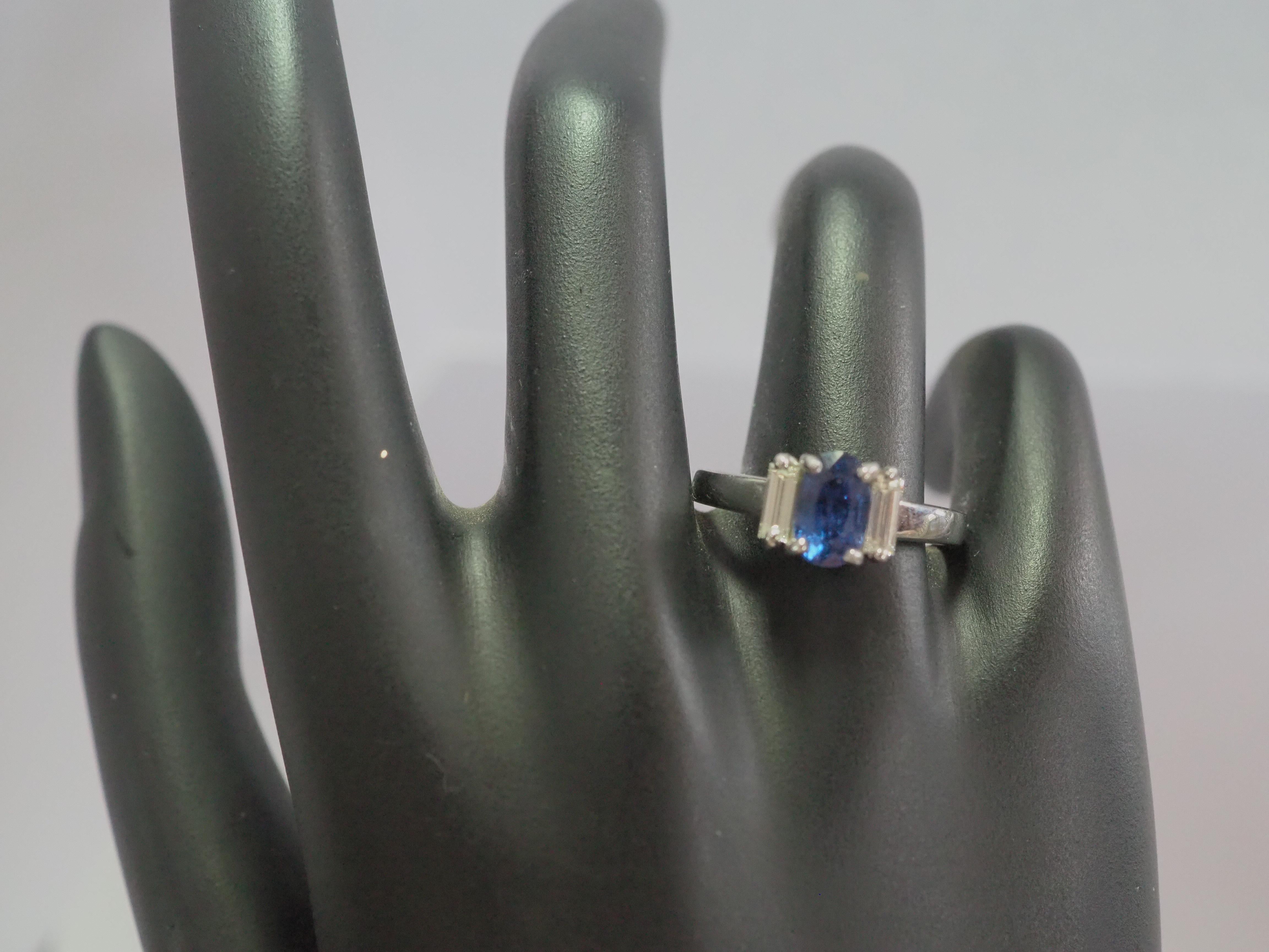 18K White Gold 1.60ct Blue Sapphire & 0.40ct Baguette Diamond Engagement Ring For Sale 2