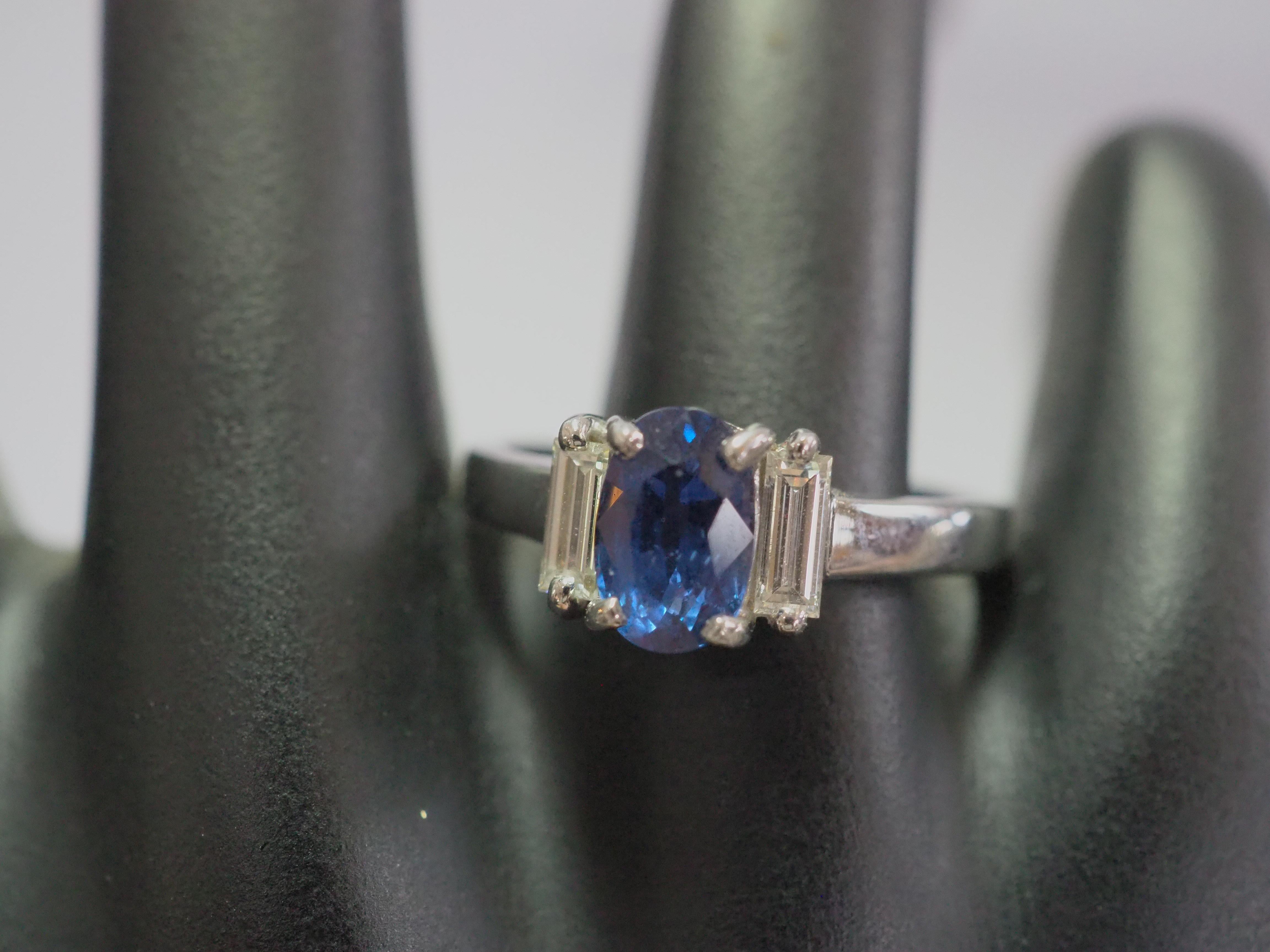 18K White Gold 1.60ct Blue Sapphire & 0.40ct Baguette Diamond Engagement Ring For Sale 3