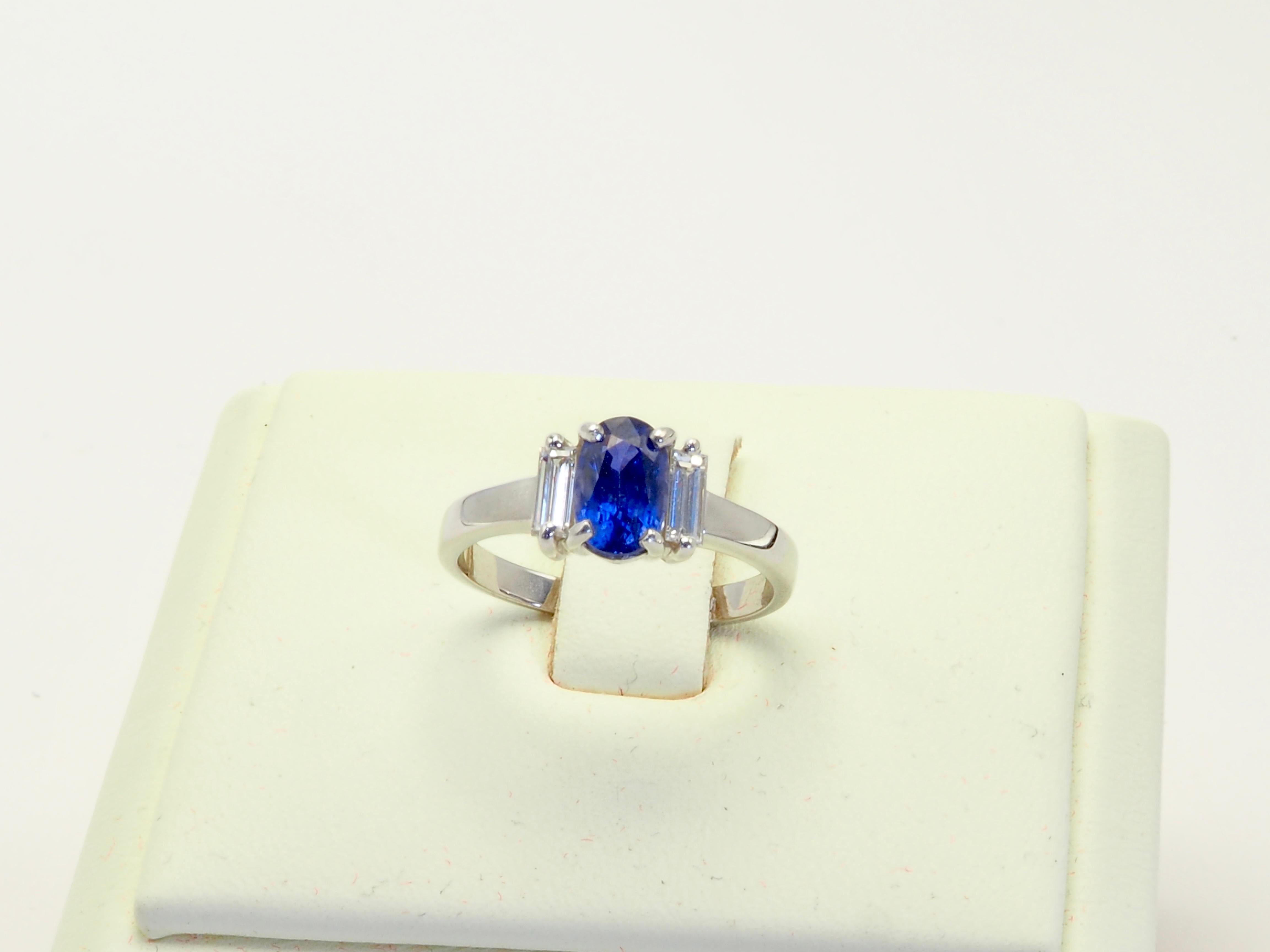 Women's 18K White Gold 1.60ct Cornflower Blue Sapphire & 0.40ct Baguette Diamond Ring For Sale
