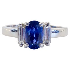 18K White Gold 1.60ct Cornflower Blue Sapphire & 0.40ct Baguette Diamond Ring