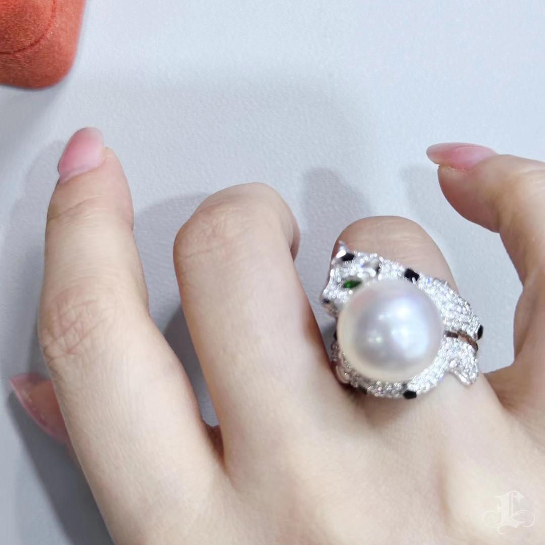 Uncut 【Crown Radiance】Leopard Embrace Aurora South Sea Pearl Diamond Ring For Sale