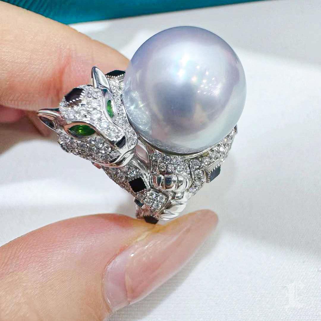 Women's 【Crown Radiance】Leopard Embrace Aurora South Sea Pearl Diamond Ring For Sale