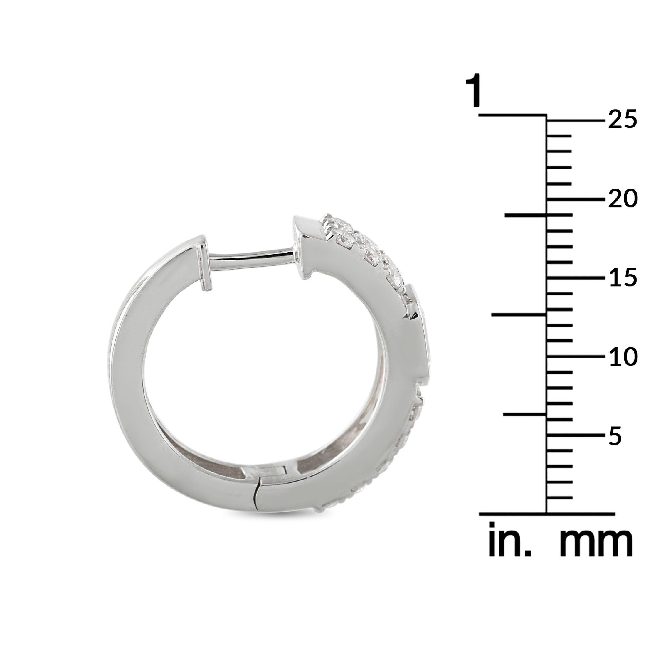 Orecchini a cerchio con diamante da 1,60 carati in oro bianco 18K In condizioni Nuovo in vendita a Southampton, PA