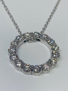 18 Karat White Gold 1.65 Carat Diamond Open Circle Necklace