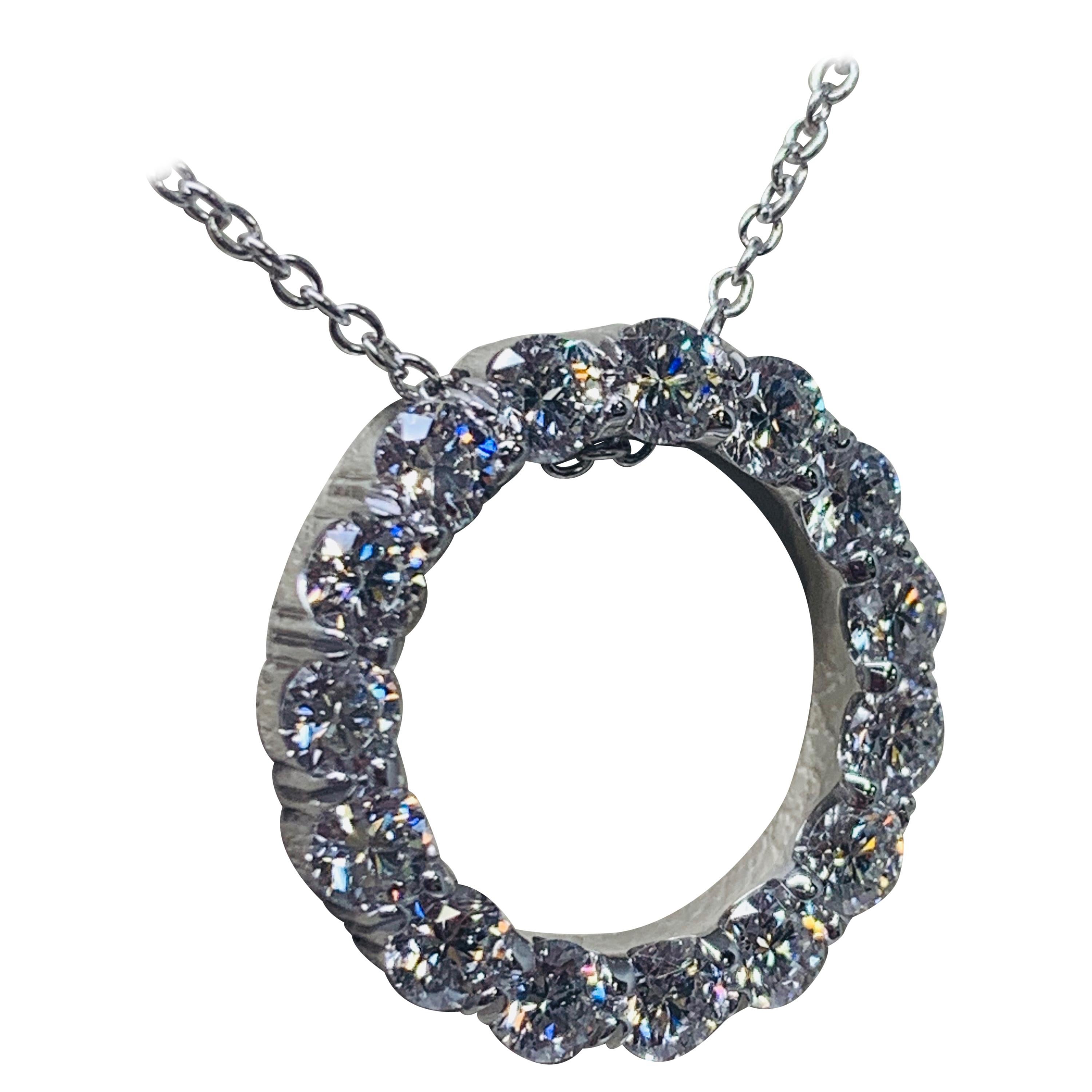 18 Karat White Gold 1.65 Carat Diamond Open Circle Necklace For Sale