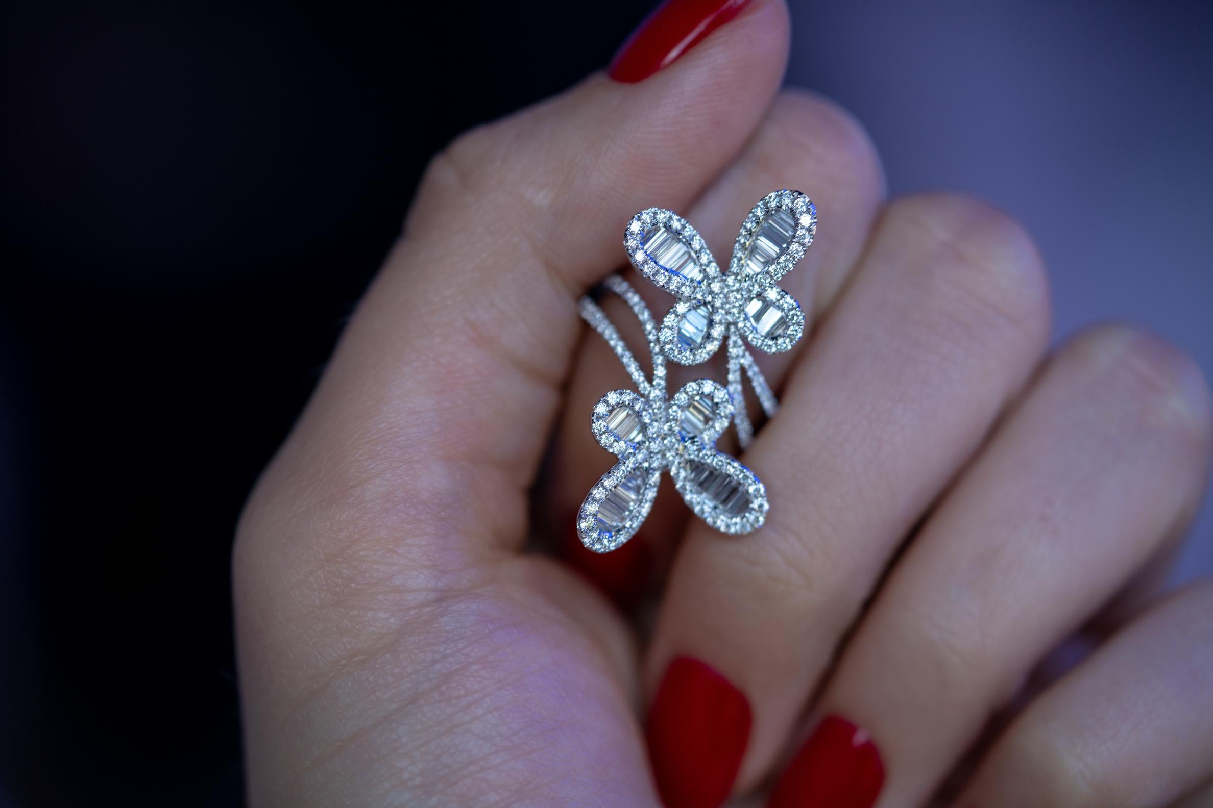 18k Weißgold 1,67ct natürlicher Diamant Doppelter Schmetterlingsring im Angebot 15