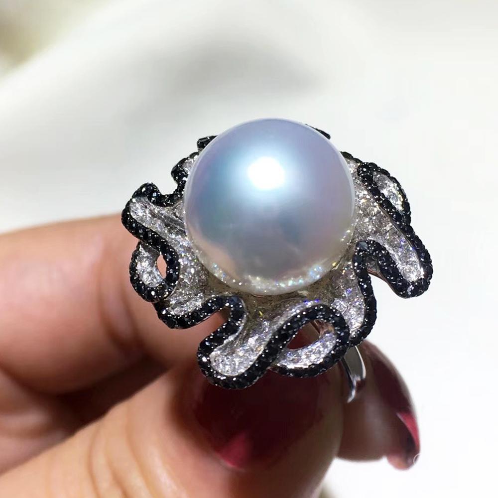 Anello di dichiarazione con diamante e perle dei mari del sud in vendita 2