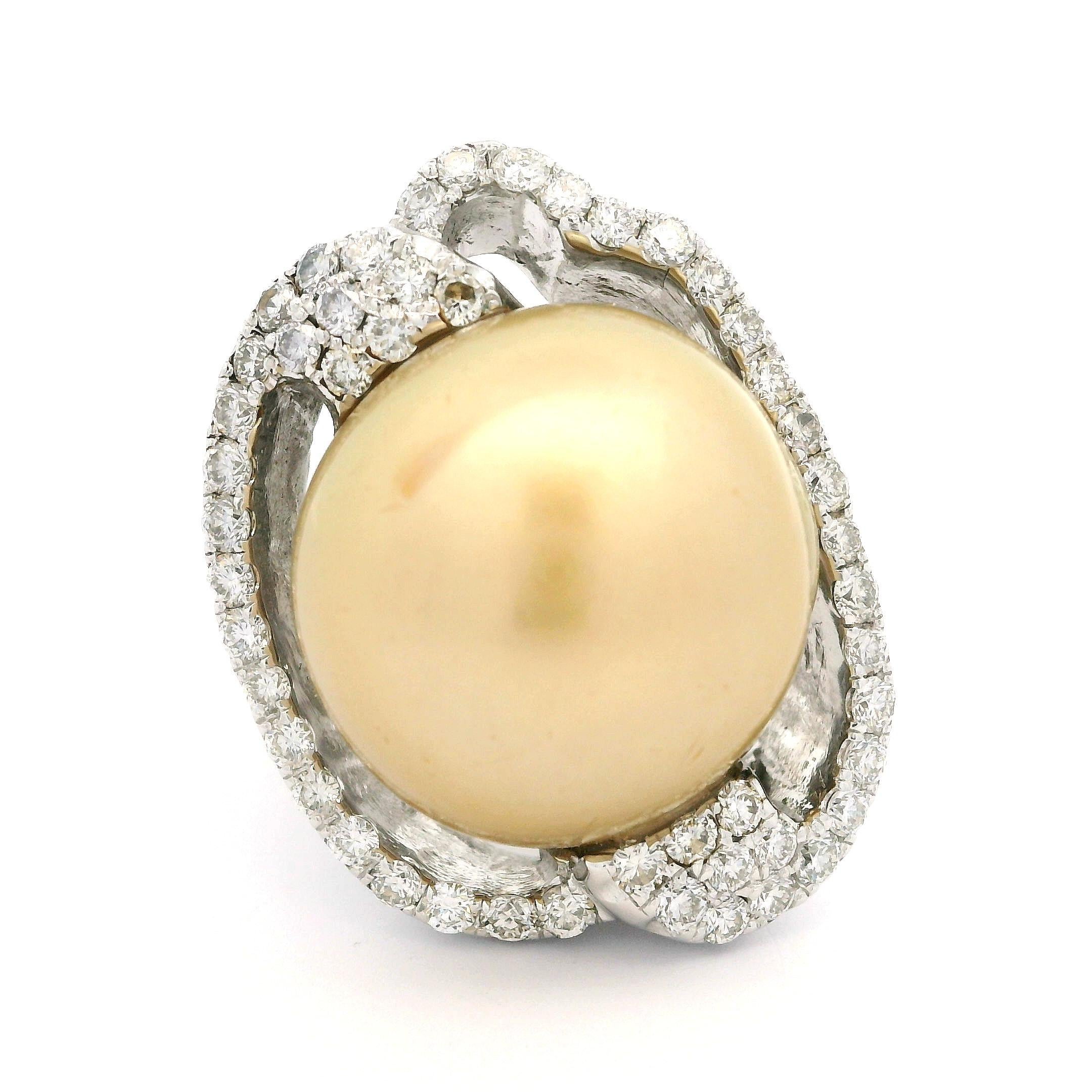 18 Karat Weißgold 16 mm Goldene Südseeperle mit 0,85 Karat Diamant Schwerer Cocktail-Ring im Angebot 5