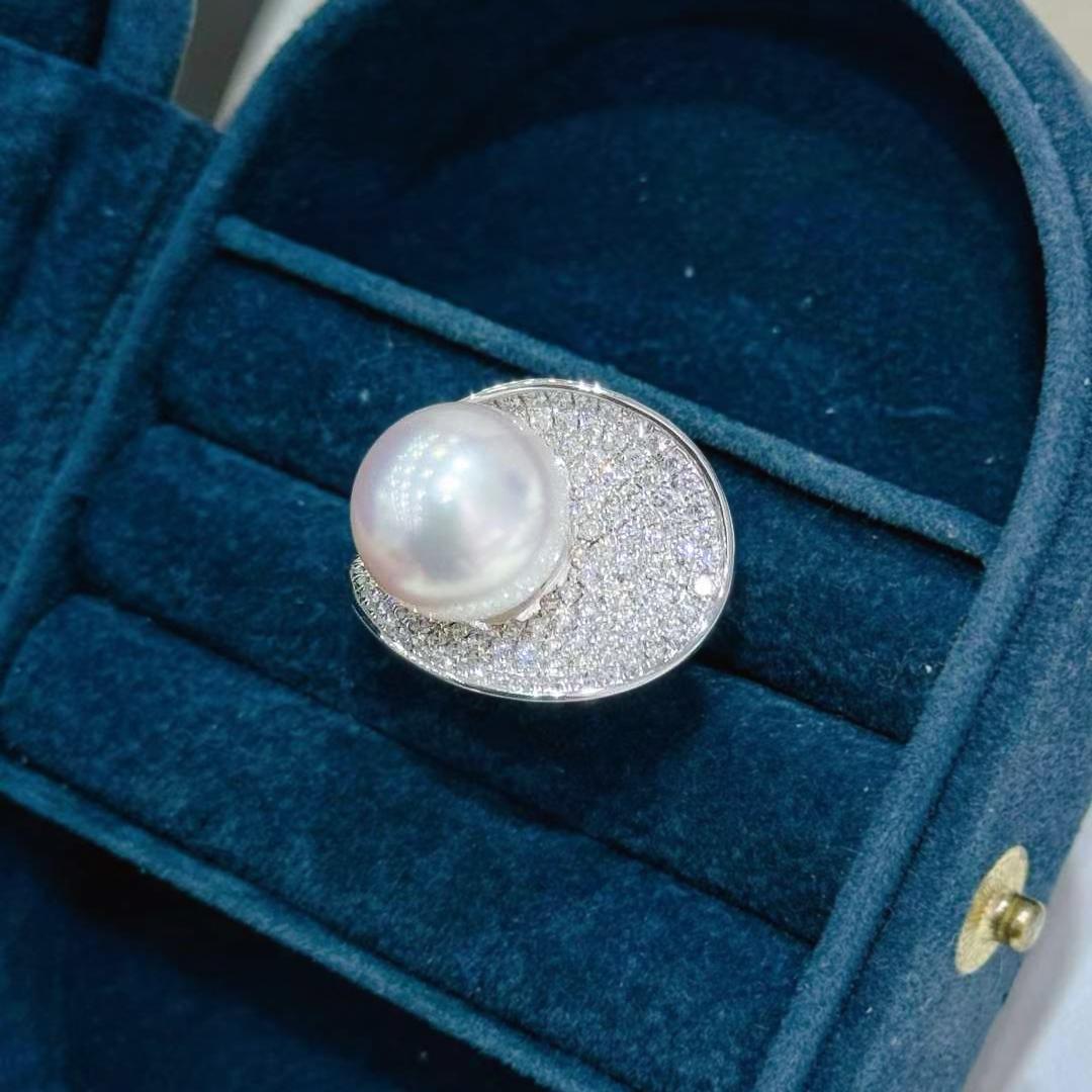 【Sculpted Geometry】Spiral Orbit Aurora South Sea Pearl Diamond Dust Ring For Sale 5