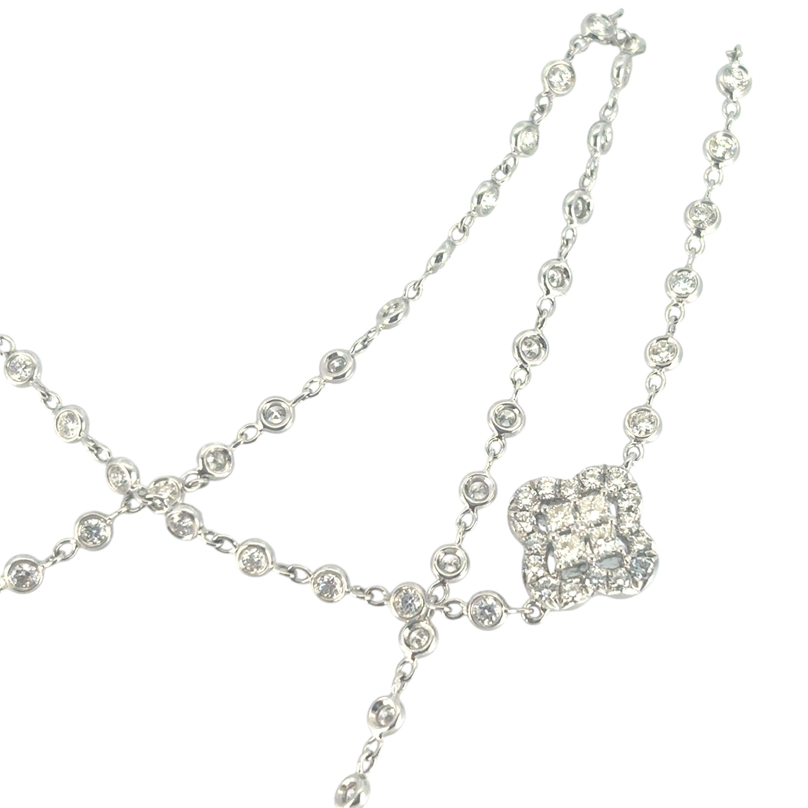 Collana Multi Clovers con diamanti in oro bianco 18 ct. In condizioni ottime in vendita a Boca Raton, FL