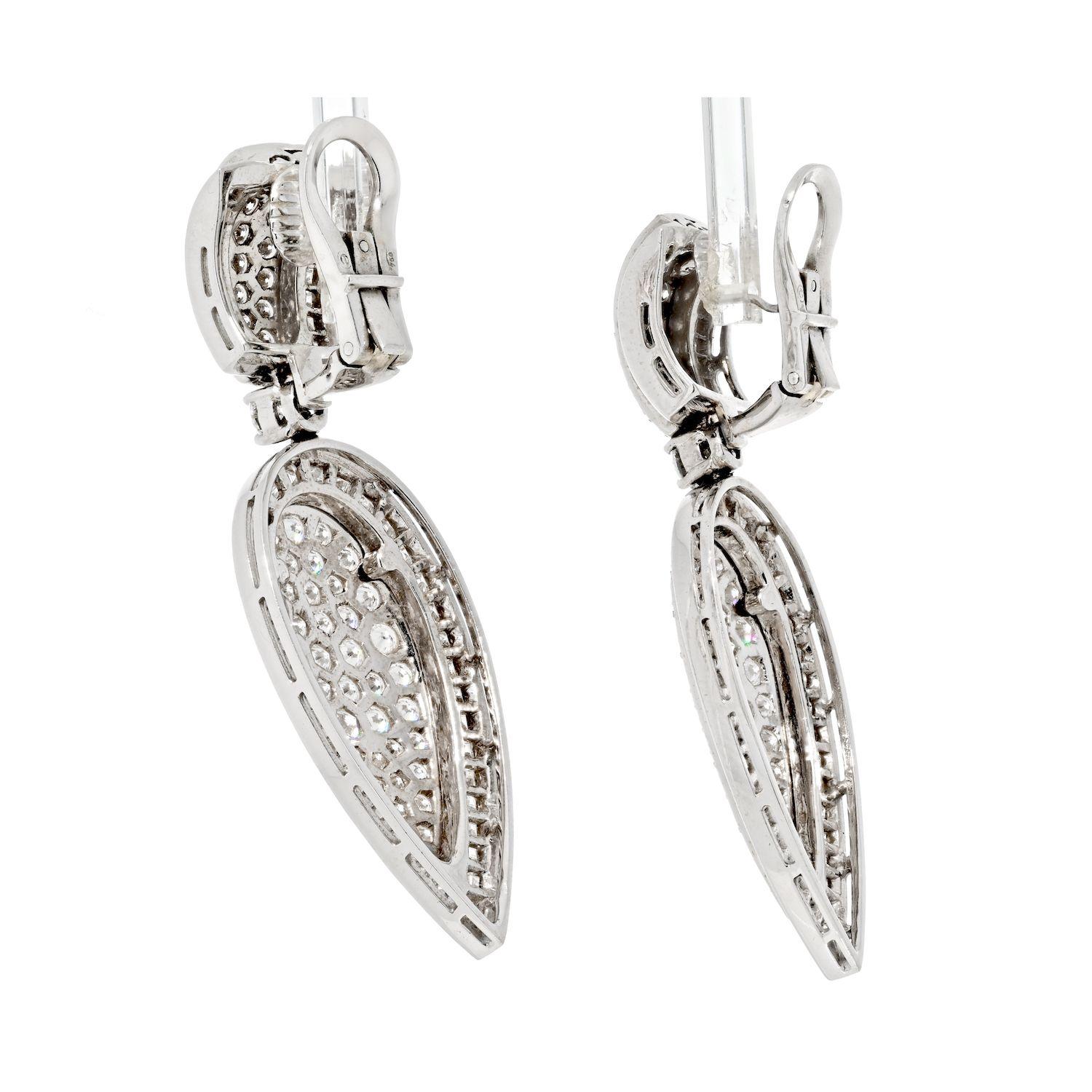 Modern 18k White Gold 19 Carat Diamond Tear Drop Clip on Earrings For Sale