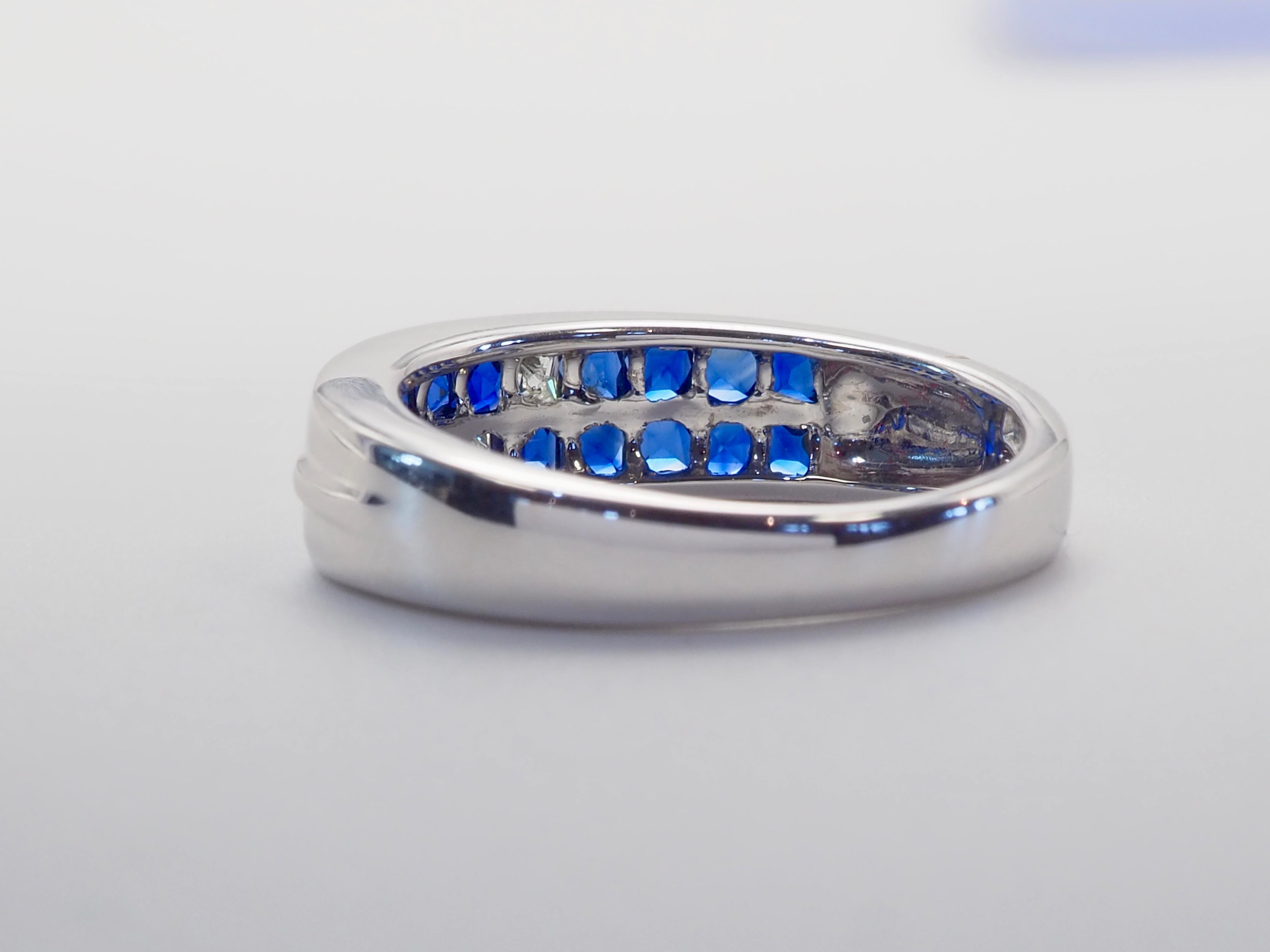 Taille carrée Bague invisible en or blanc 18 carats 1,96 saphir bleu quadrillé et 0,16 diamant en vente