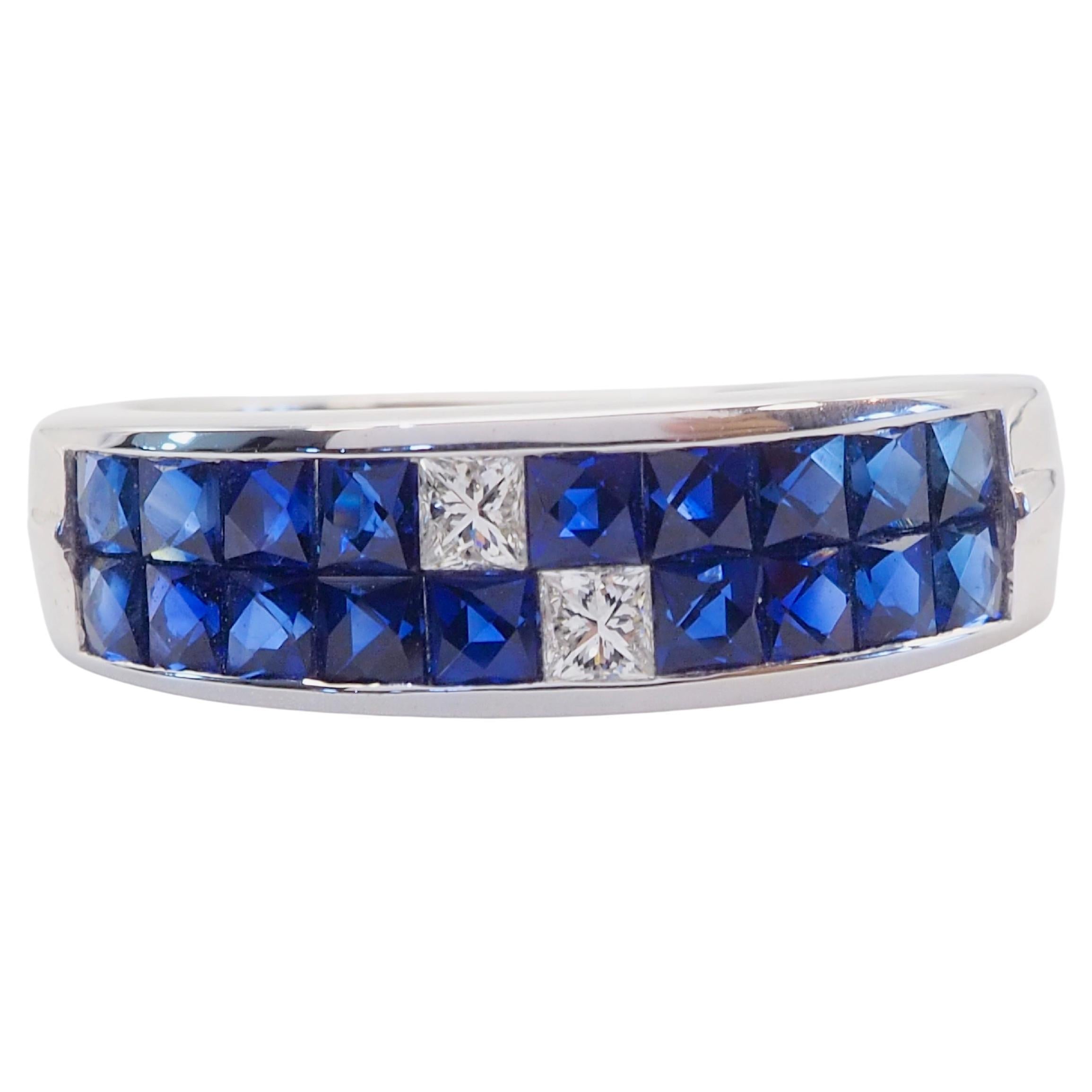 Bague invisible en or blanc 18 carats 1,96 saphir bleu quadrillé et 0,16 diamant en vente