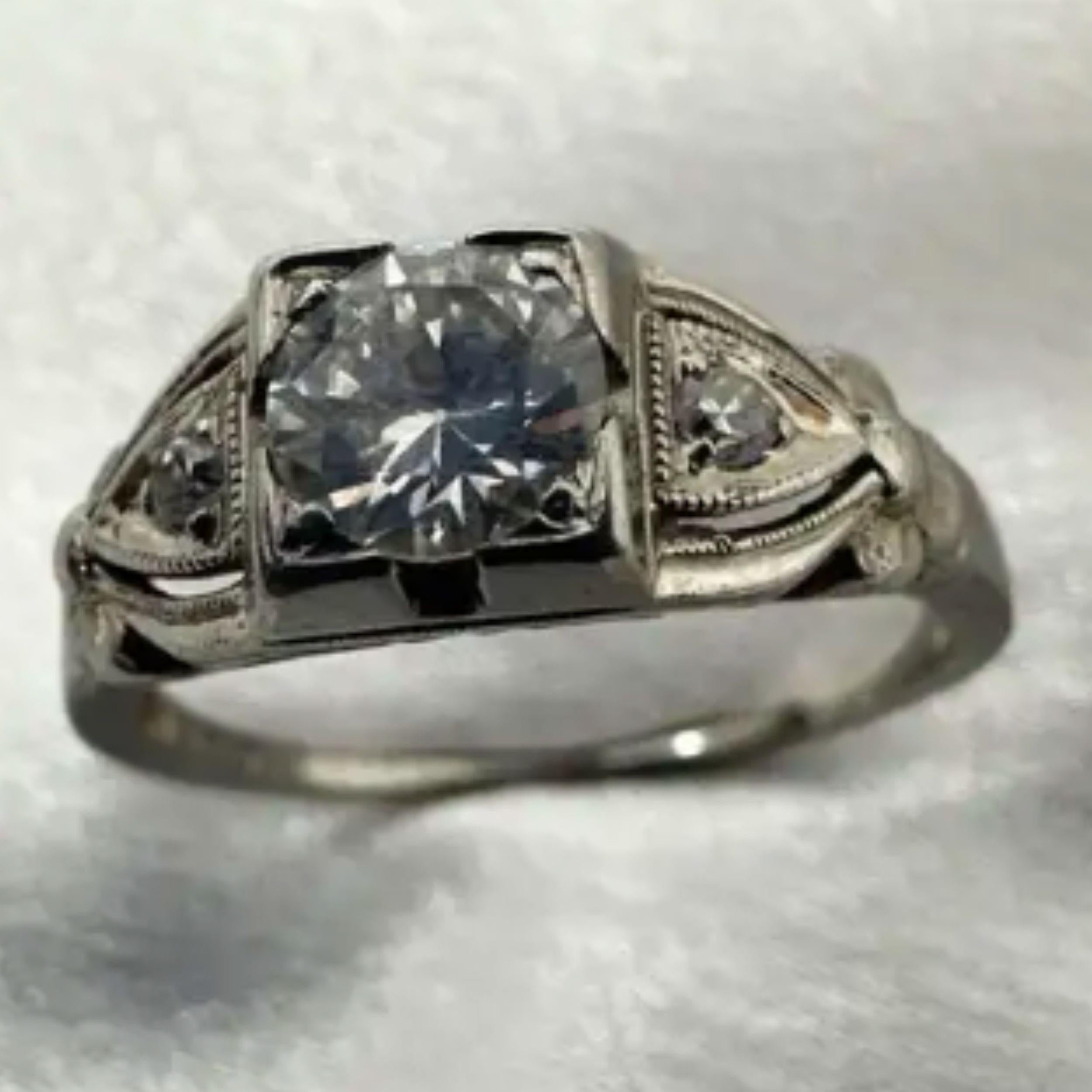 Or blanc 18K Bague victorienne du 19ème siècle à diamant cocktail taille brillant Taille 6 en vente 5