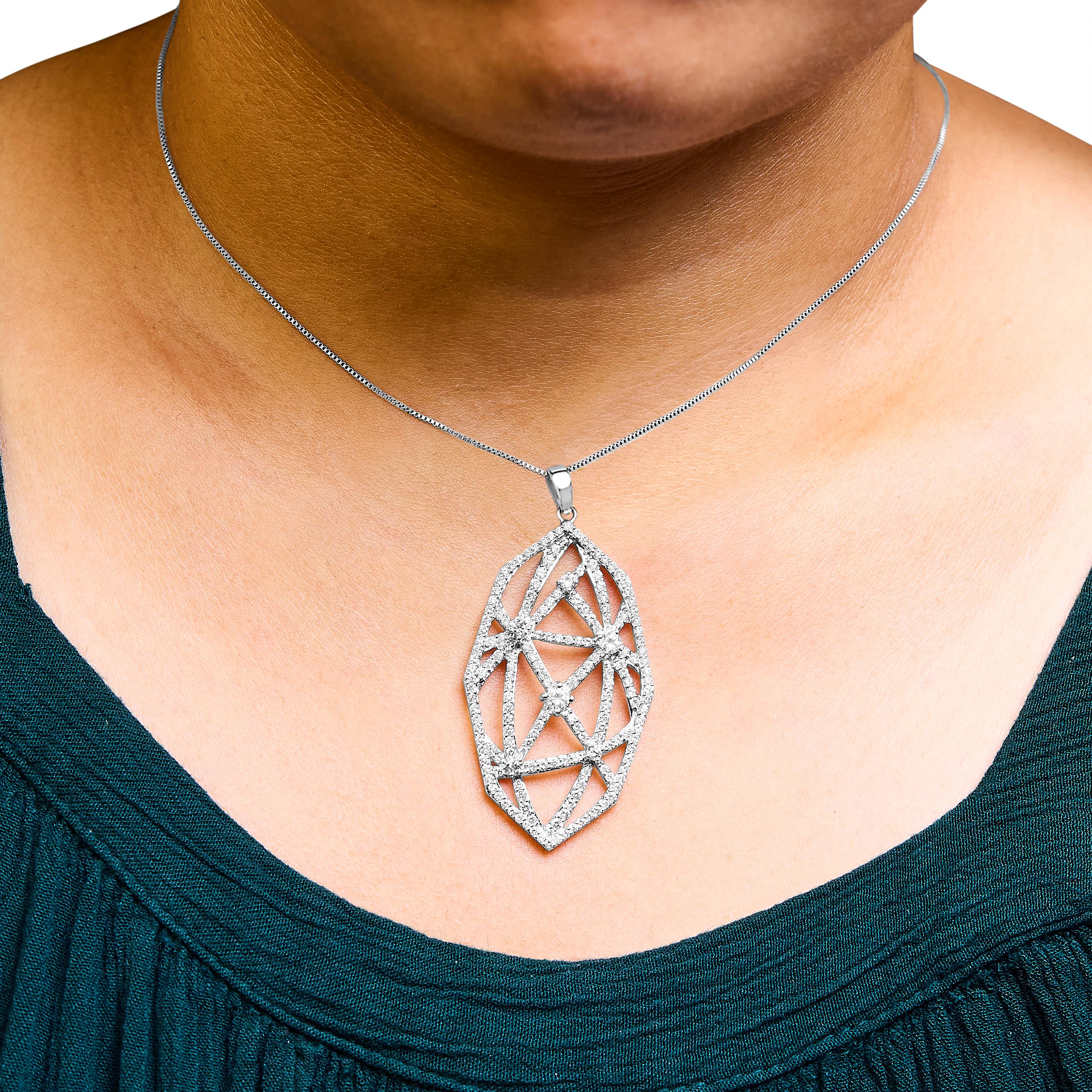 18K White Gold 2 1/4 Cttw Diamond Geometric Open Work Pendant Necklace In New Condition For Sale In New York, NY