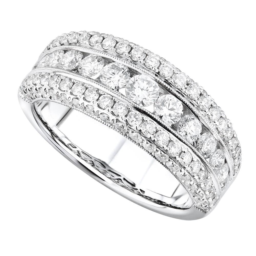 18 Karat White Gold 2.00 Carat Diamond Pave Ladies Ring