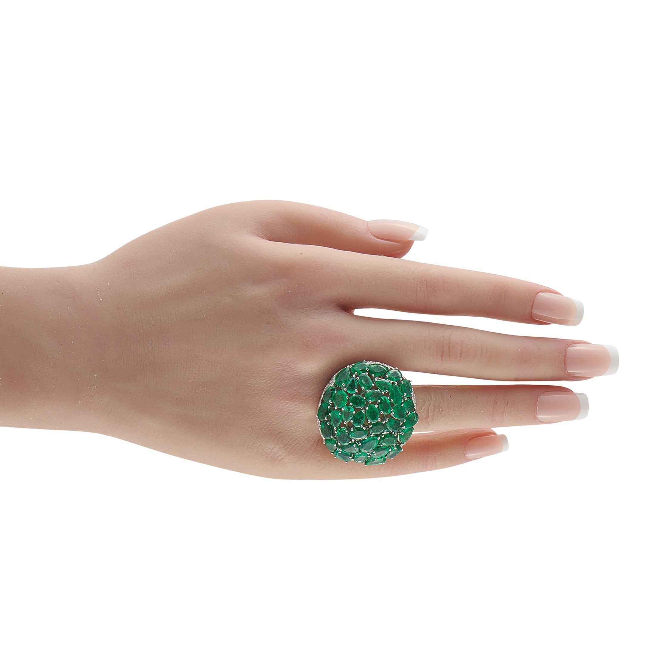 18K White Gold 2.03ct Diamond and Emerald Ring MF12-110425 Corte redondo en venta