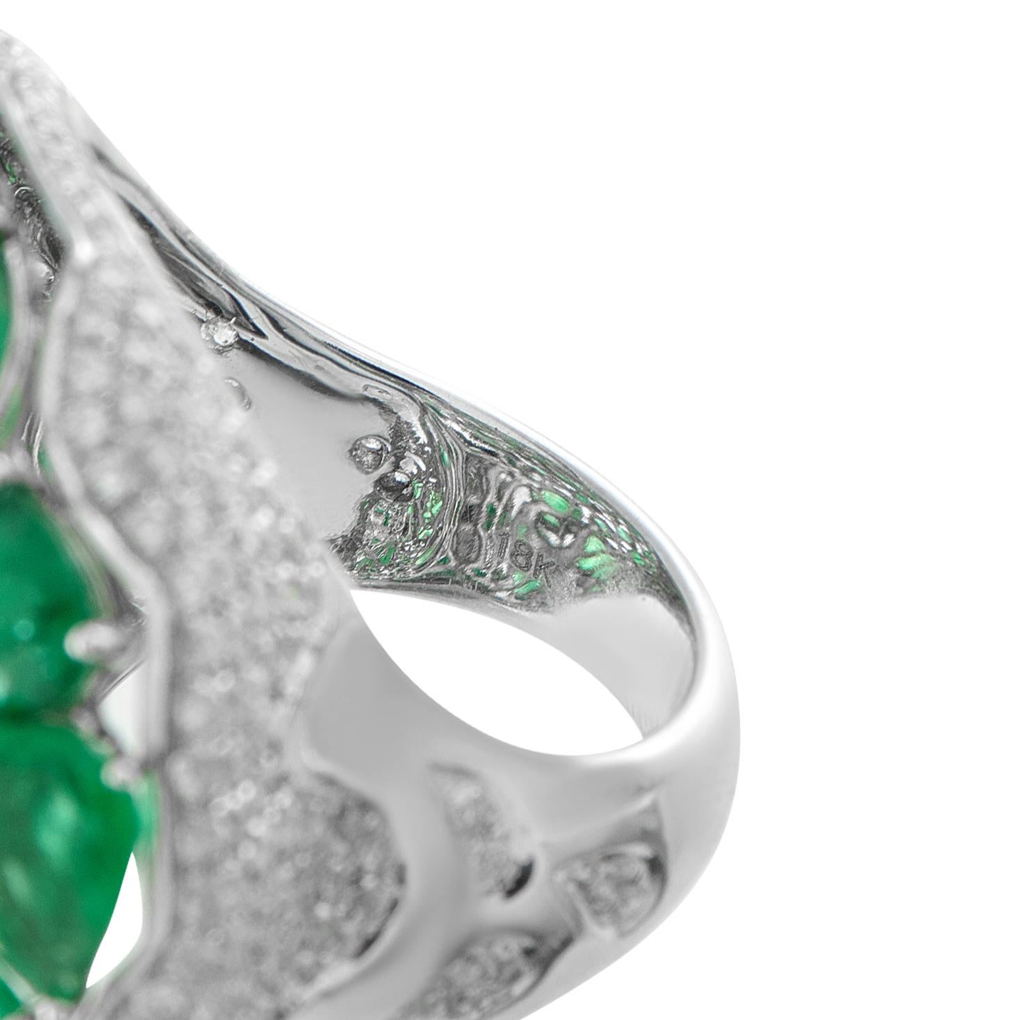 18K White Gold 2.03ct Diamond and Emerald Ring MF12-110425 en Excelente estado para la venta en Southampton, PA