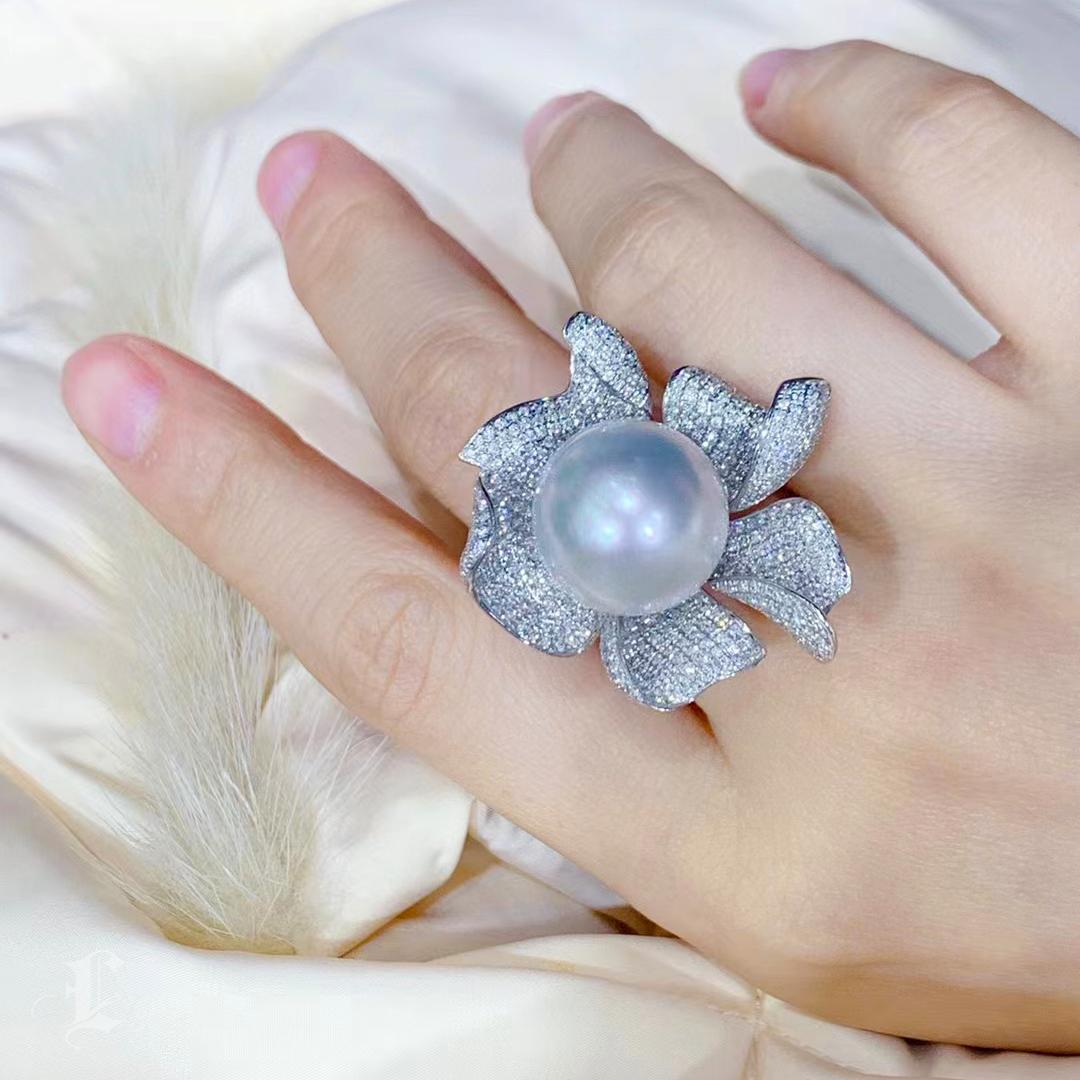 【Vine Symphony】Convertible Blooming Aurora South Sea Pearl Ring Pendant Brooch For Sale 4