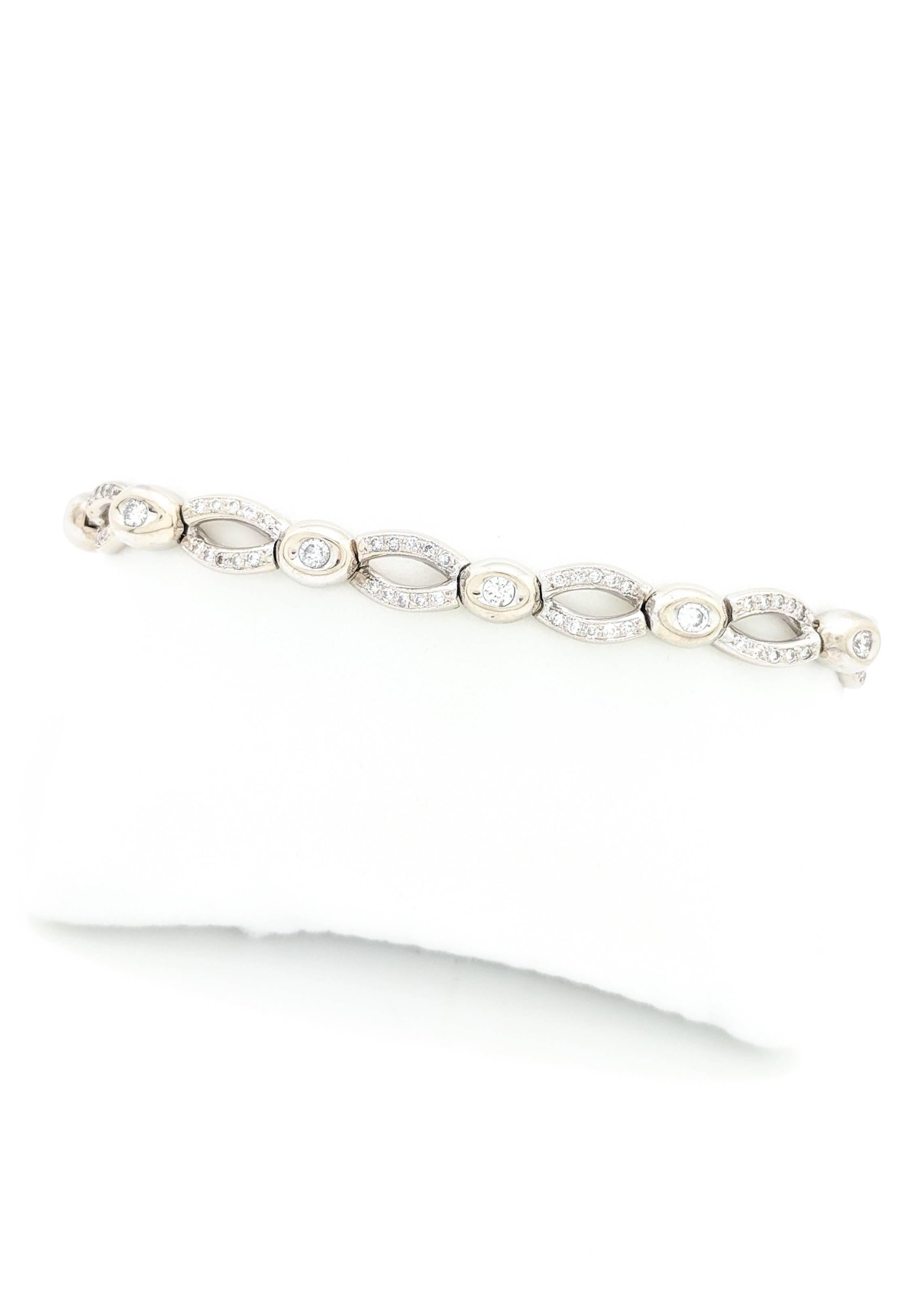 18 karat gold diamond tennis bracelet