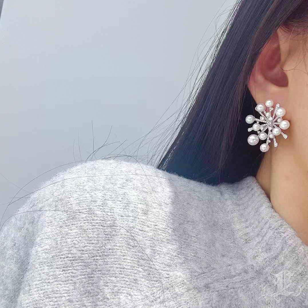 Uncut 【Sculpted Geometry】Celestial Firework Akoya Pearl & Diamond Statement Earrin For Sale
