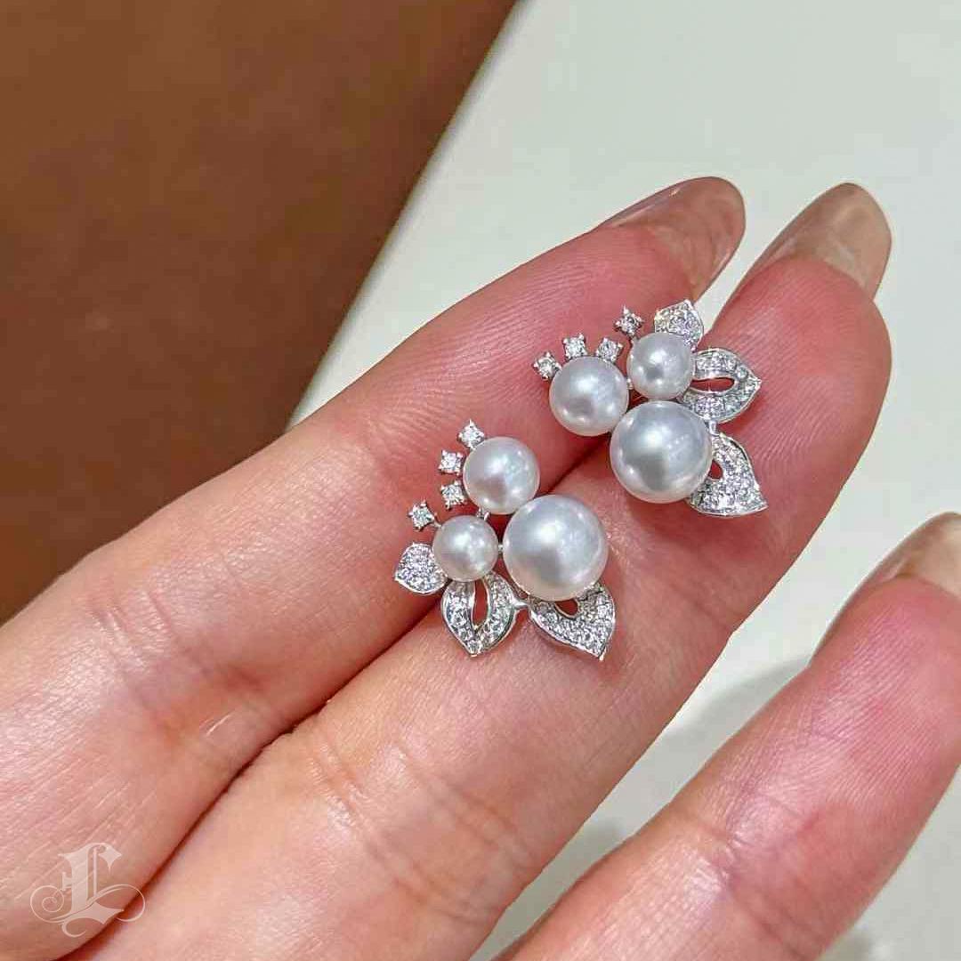 【Vine Symphony】Botanical Cluster Aurora Akoya Perlen & Diamant Ohrringe Damen im Angebot