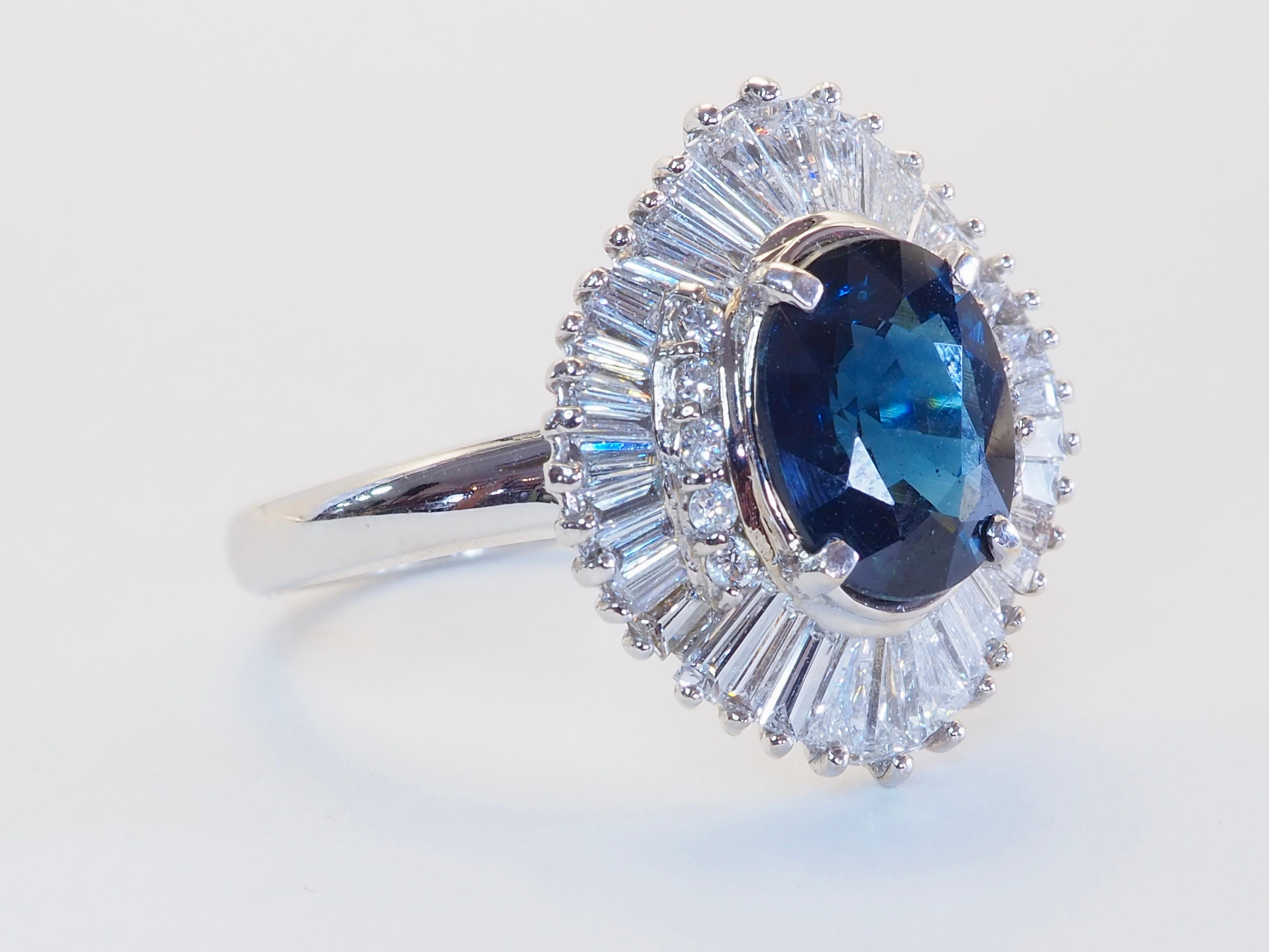 18K Weißgold 2,24ct Thai Grünlich Blauer Saphir & 0,85ct Diamant Feiner Ring im Zustand „Hervorragend“ im Angebot in เกาะสมุย, TH