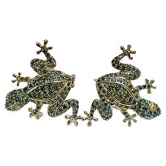 Ohrringe aus 18-karätigem Weißgold mit einem brasilianischen Alexandrit in Form eines Frosches (2,25 Karat)