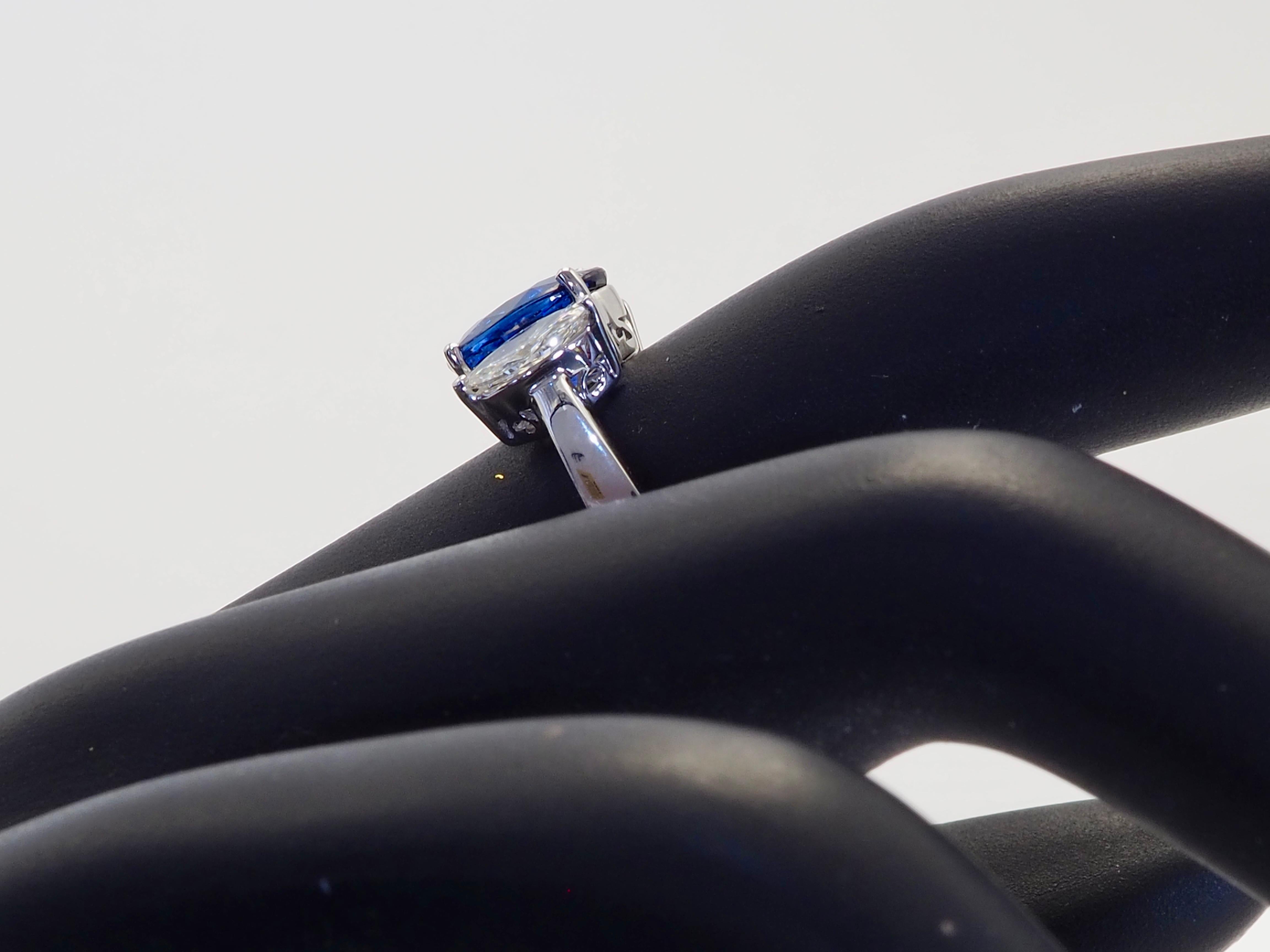 18K White Gold 2.29ct Vivid Blue Sapphire & 0.57ct Marquise Diamond Ring For Sale 3